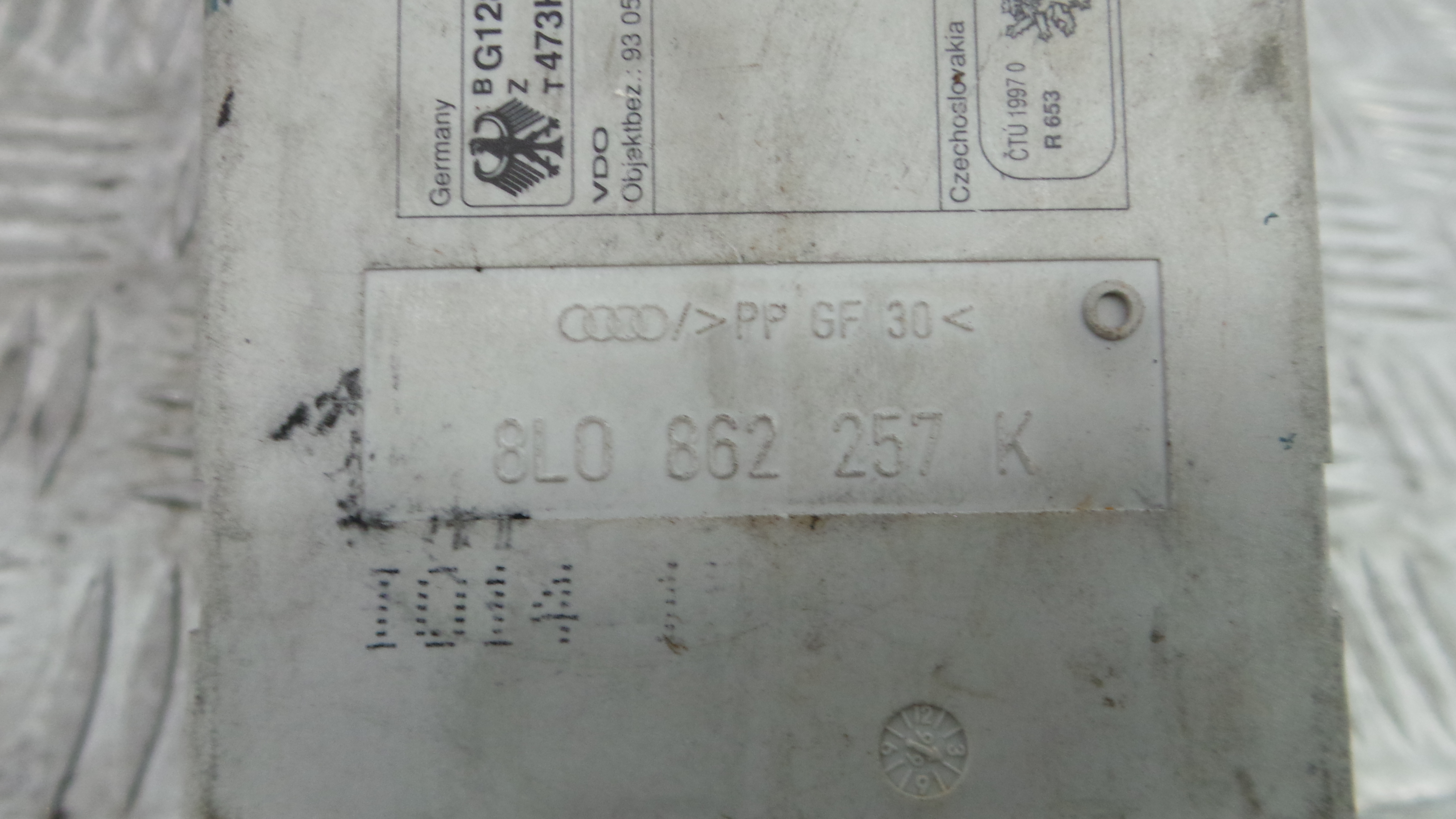 Compressor / Bomba Fecho Central 8L0862257K - AUDI A3 (8L1)-36422195