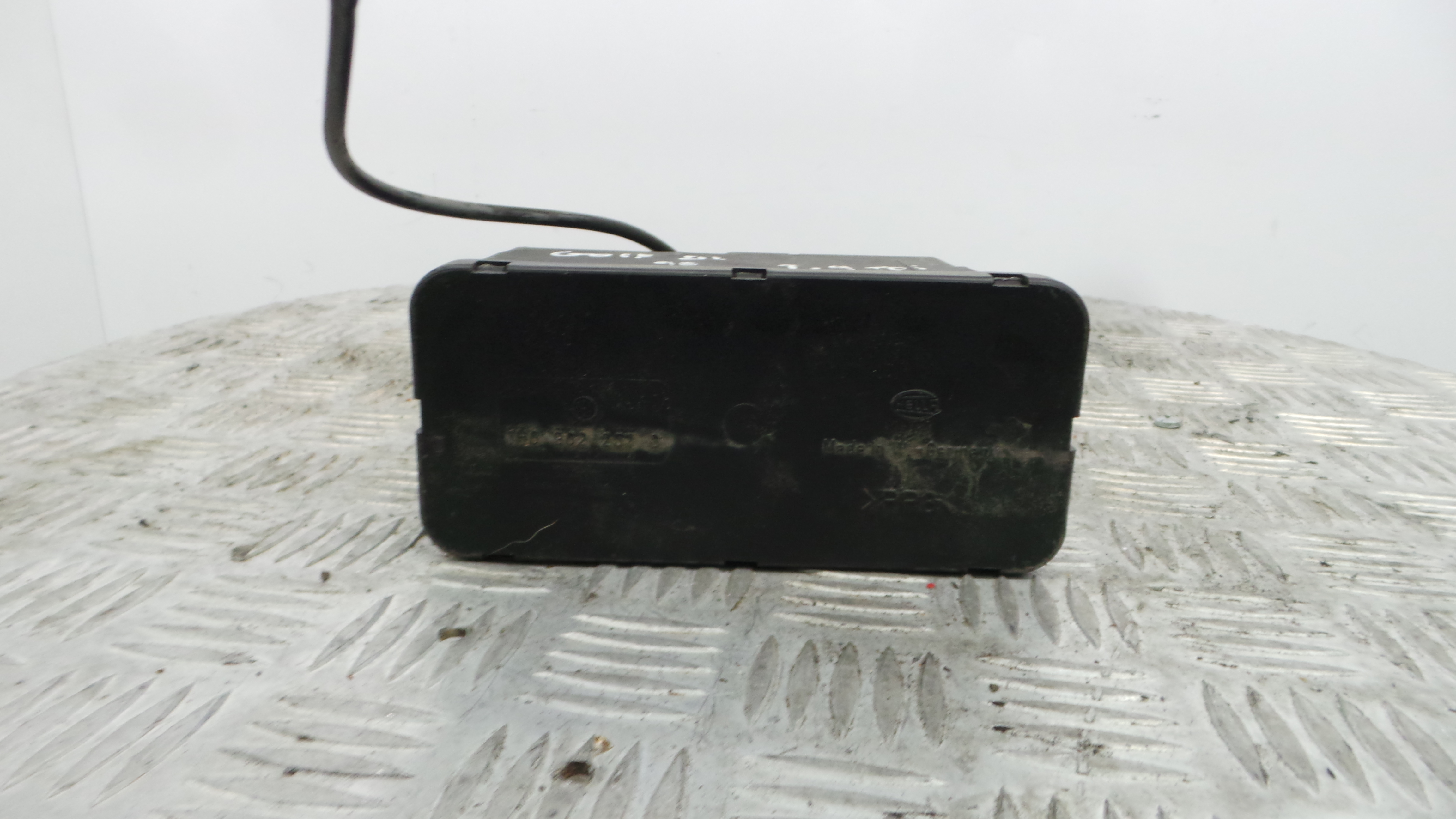 Compressor / Bomba Fecho Central 1H0962257G - VW GOLF III (1H1), GOLF Mk III (1H1)-36422198