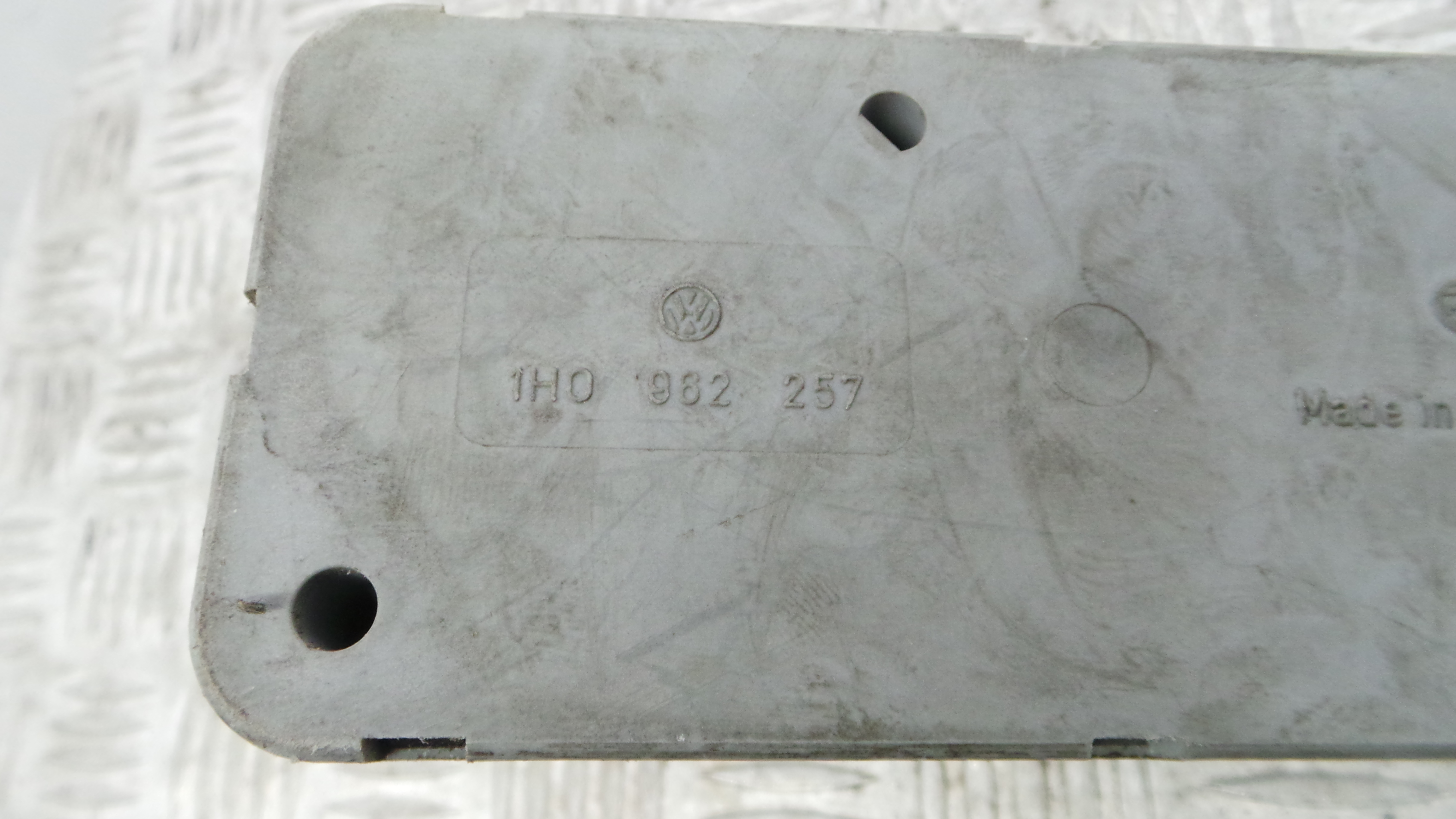 Compressor / Bomba Fecho Central 1H0962257 - VW PASSAT B3/B4 (3A2, 35I)-36422201