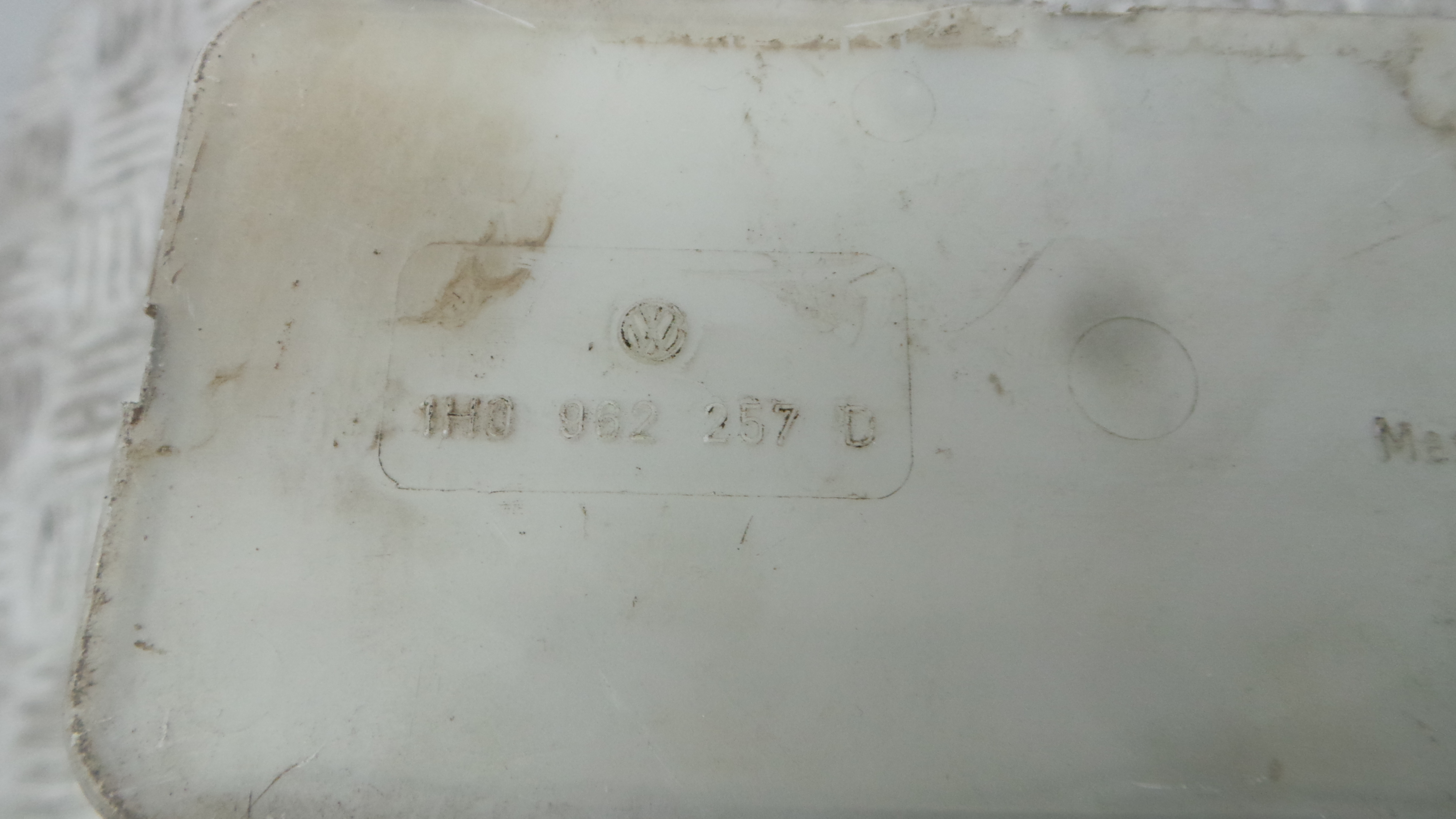 Compressor / Bomba Fecho Central 1H0962257D - VW POLO III (6N1)-36422213