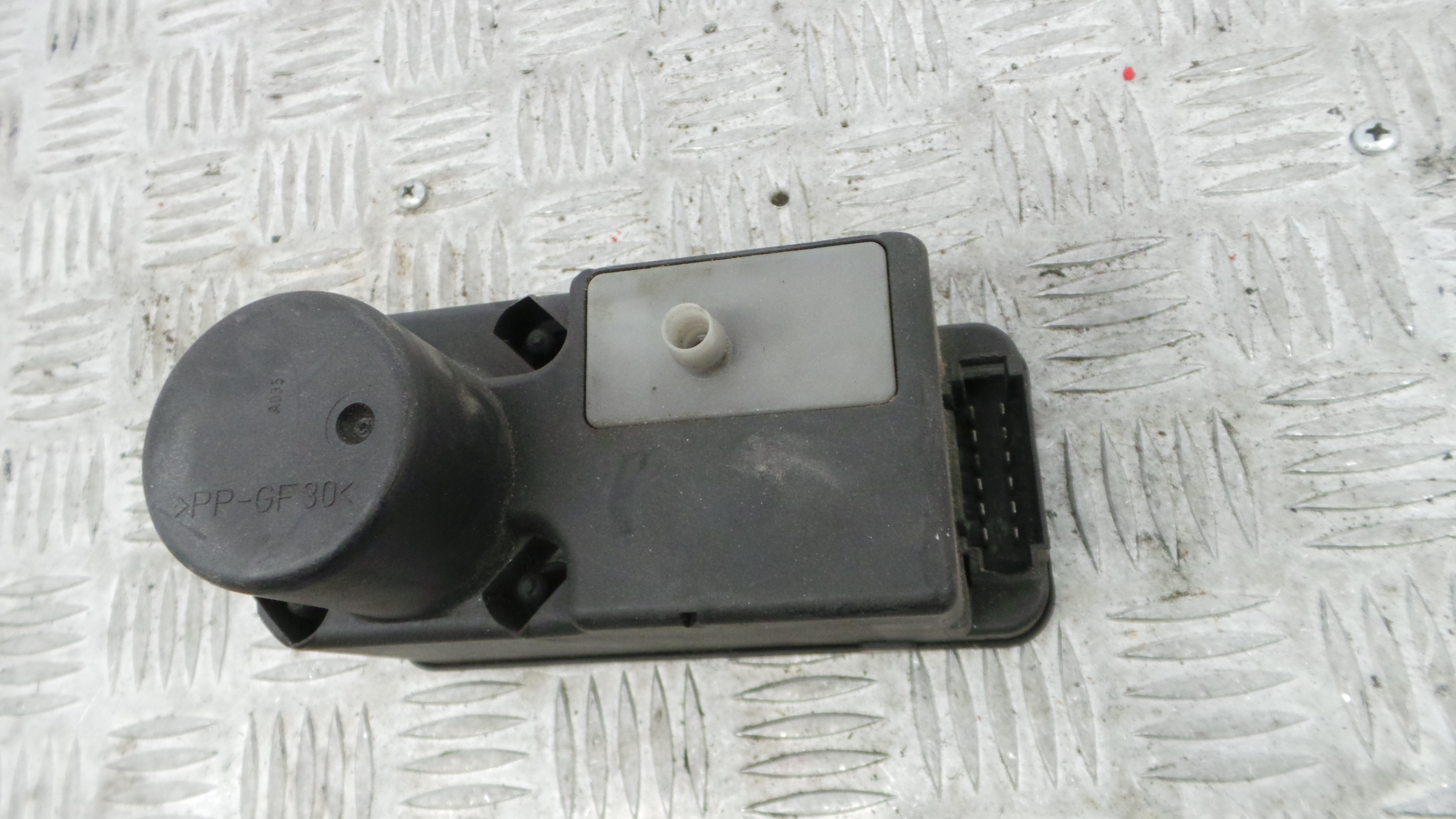 Compressor / Bomba Fecho Central 1H0962257E - VW GOLF III (1H1), GOLF Mk III (1H1)-36422219