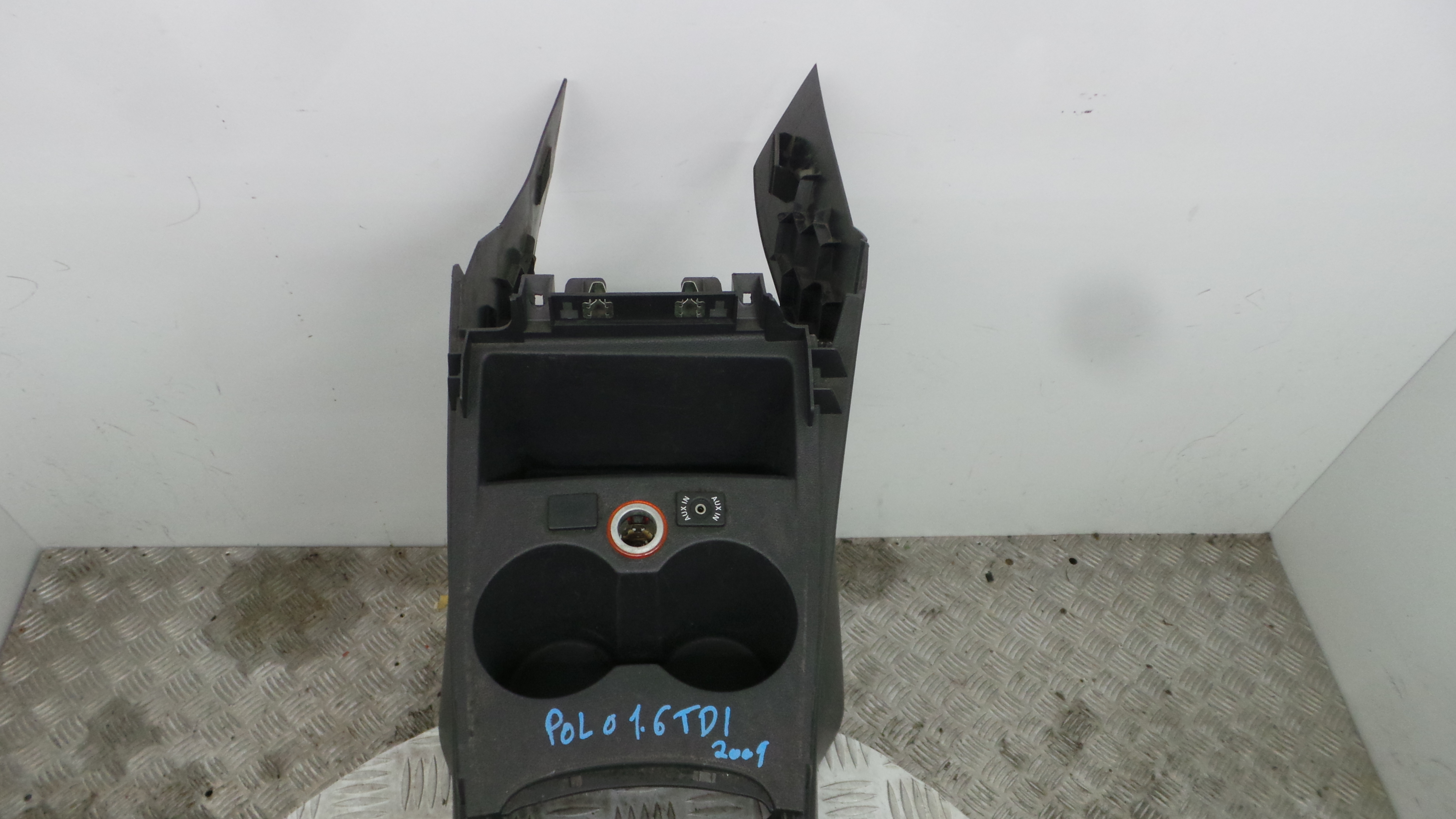 Apoio de Braço Central 6R0863241J - VW POLO V (6R1, 6C1)-36424990