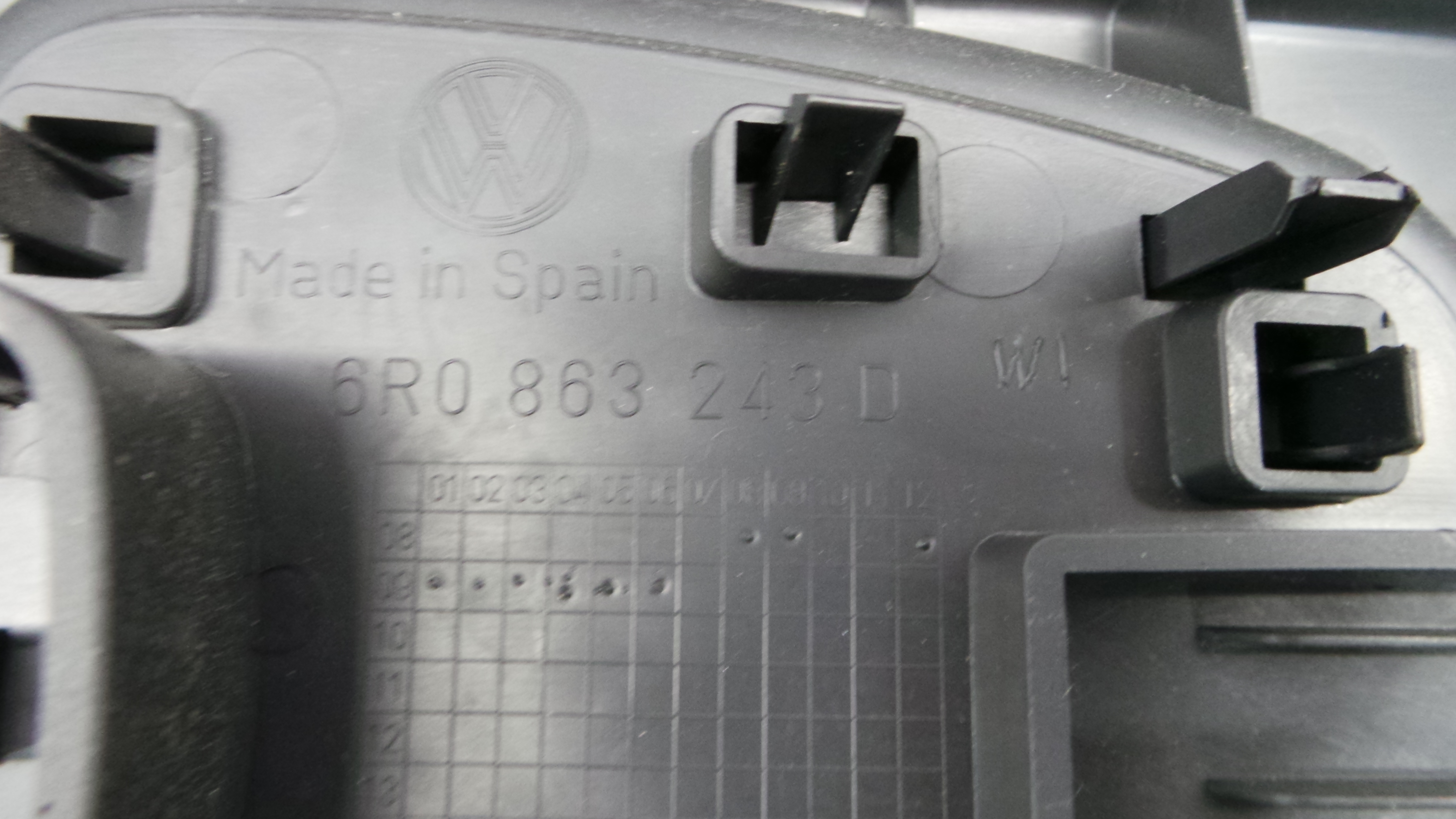 Apoio de Braço Central 6R0863241J - VW POLO V (6R1, 6C1)-36424990