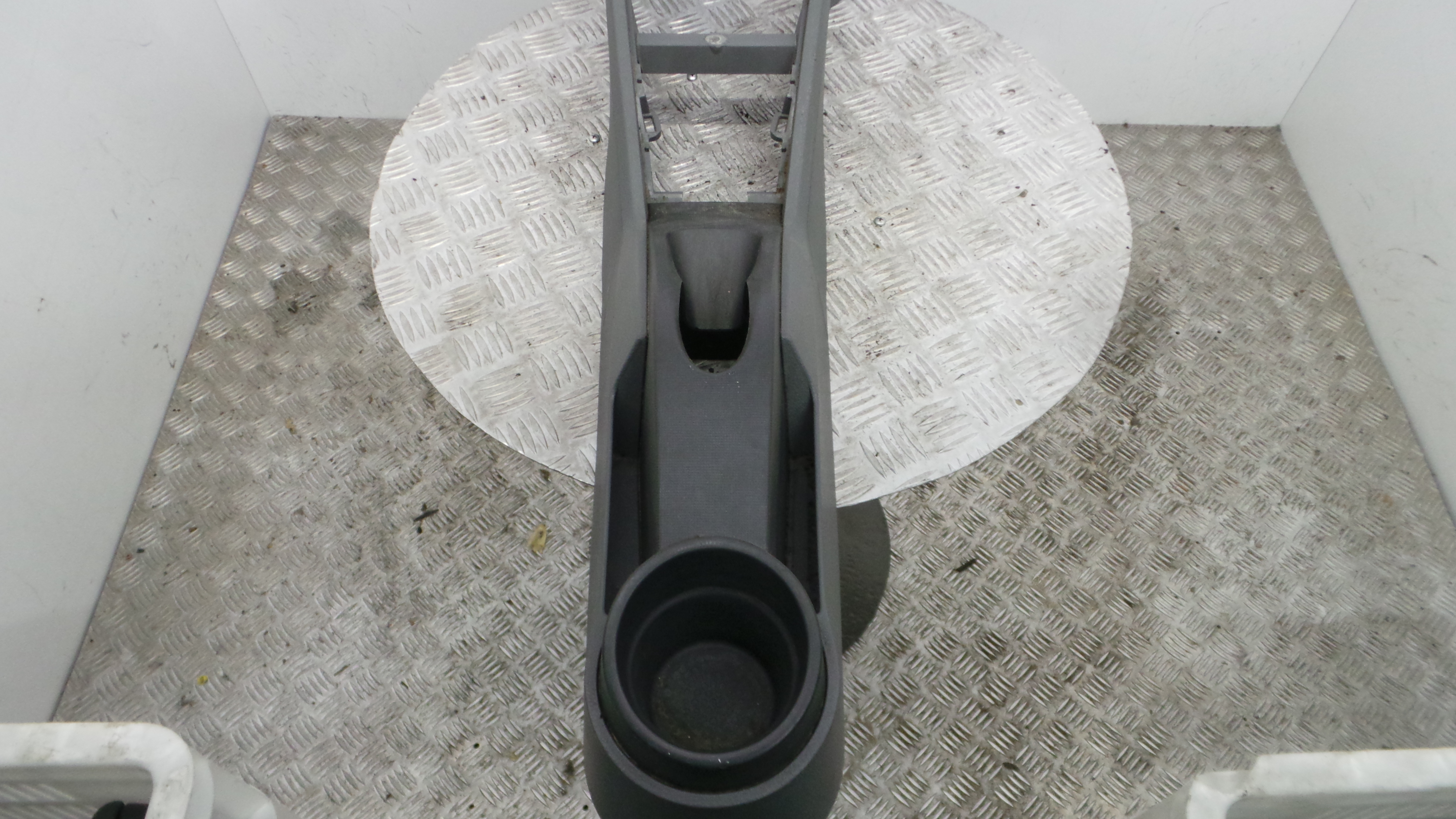 Apoio de Braço Central 6J0863243 - SEAT IBIZA IV (6J5, 6P1), IBIZA Mk IV (6J5, 6P1)-36424997