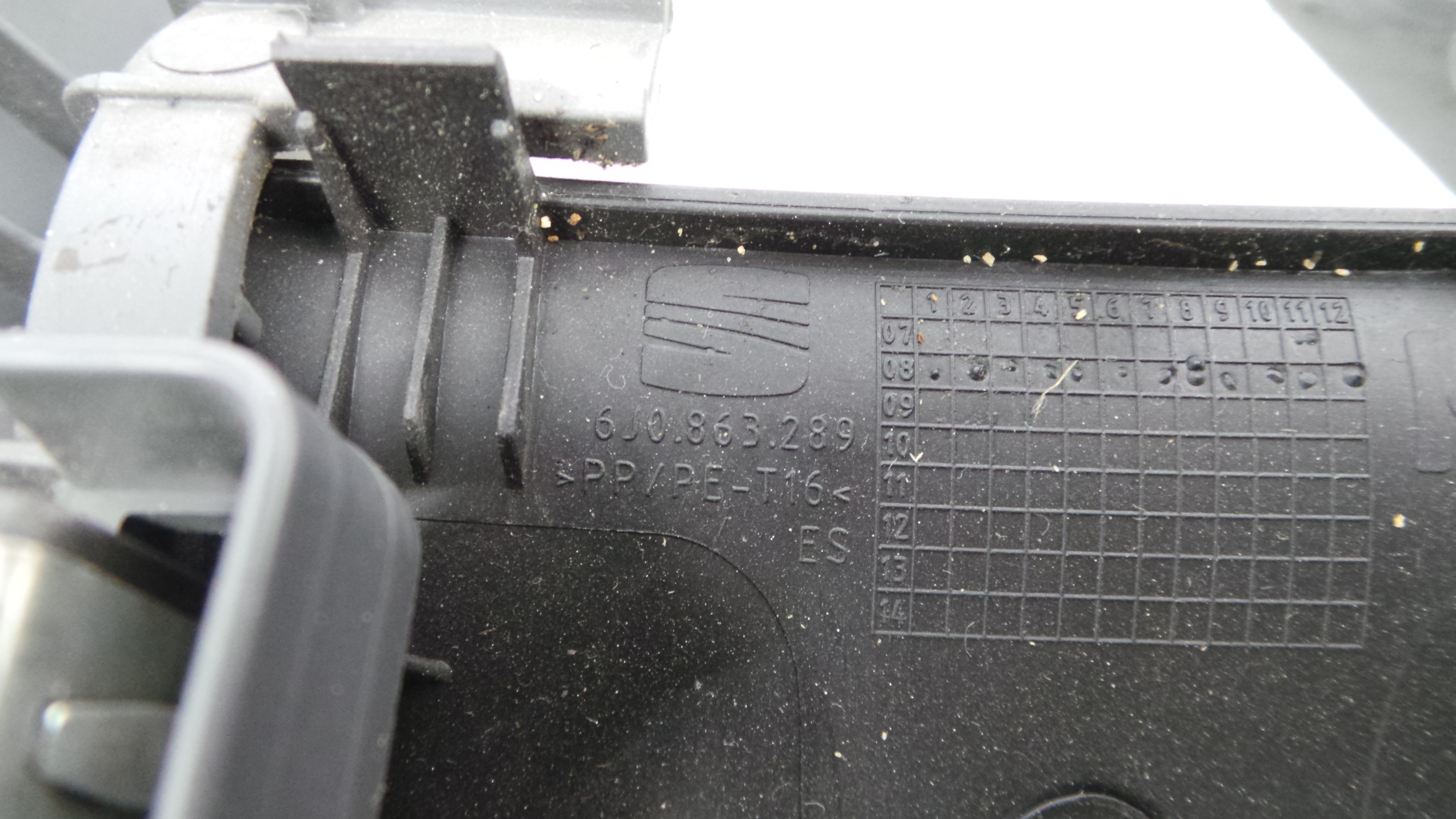 Apoio de Braço Central 6J0863243 - SEAT IBIZA IV (6J5, 6P1), IBIZA Mk IV (6J5, 6P1)-36424997