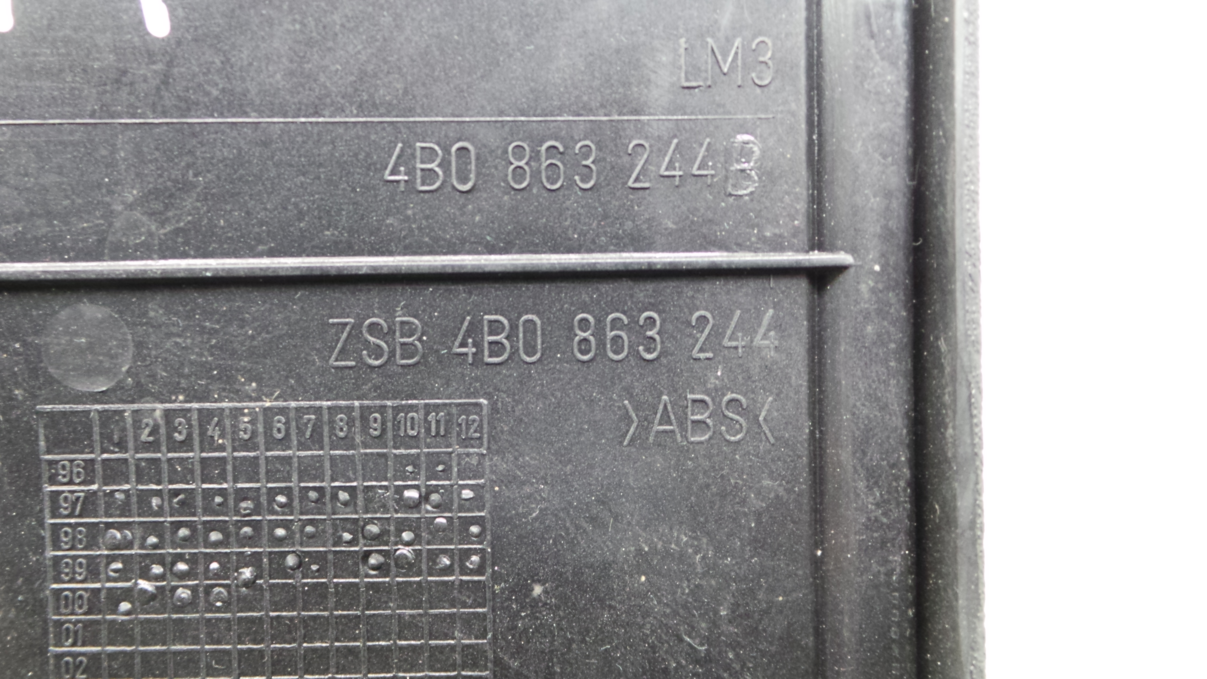 Apoio de Braço Central 4B0863244B - AUDI A6 C5 (4B2)-36425023