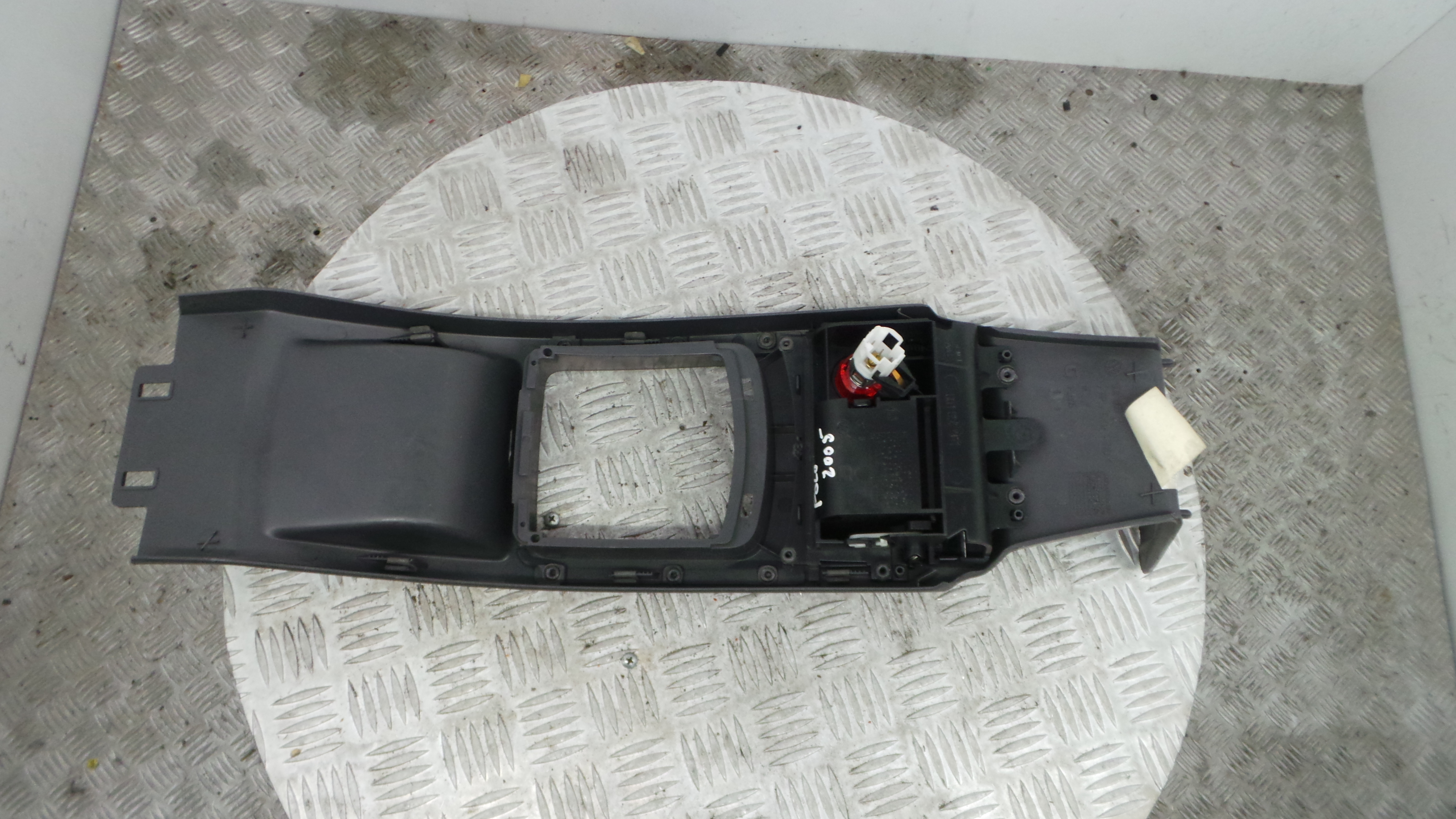 Apoio de Braço 6Q1863241S - VW POLO (9N_, 9A_)-36425038