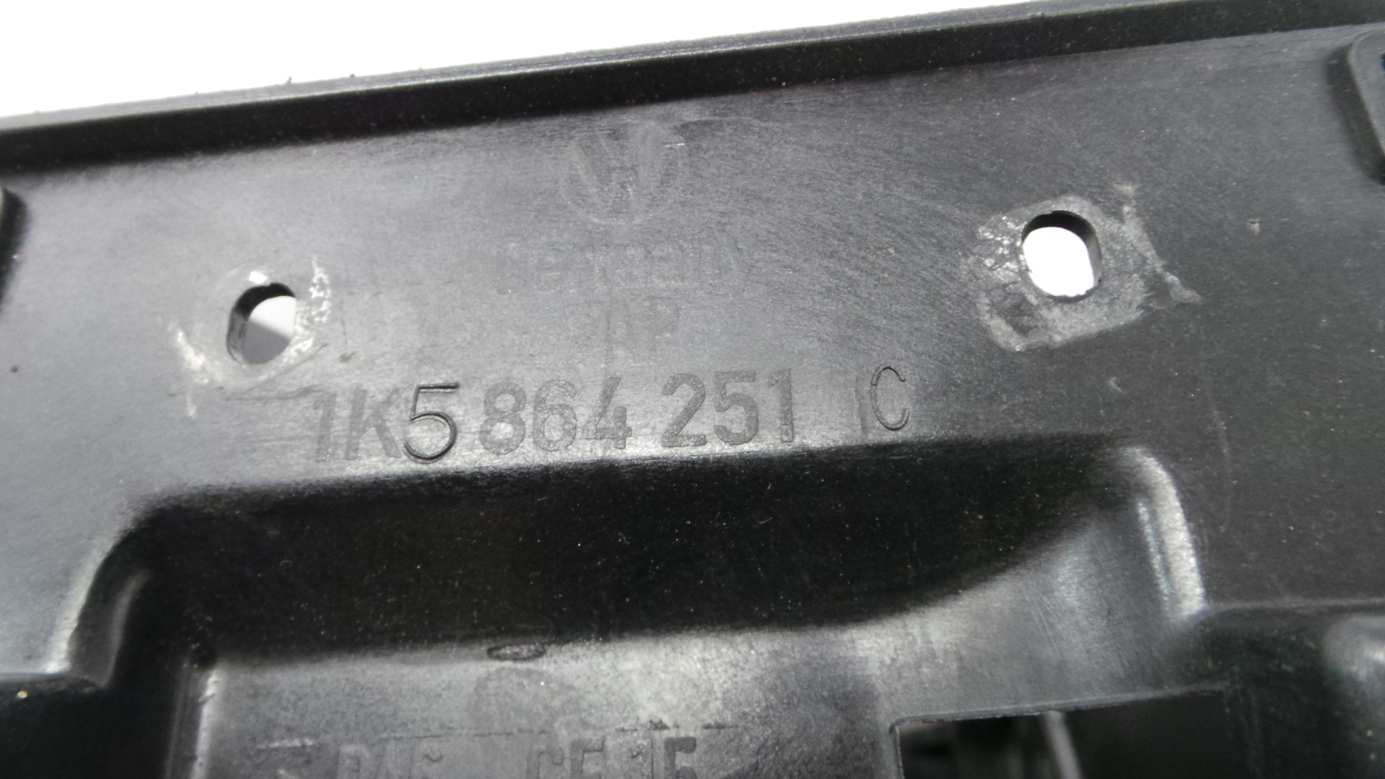 Apoio de Braço 1K0864207C - VW GOLF V (1K1)-36425046