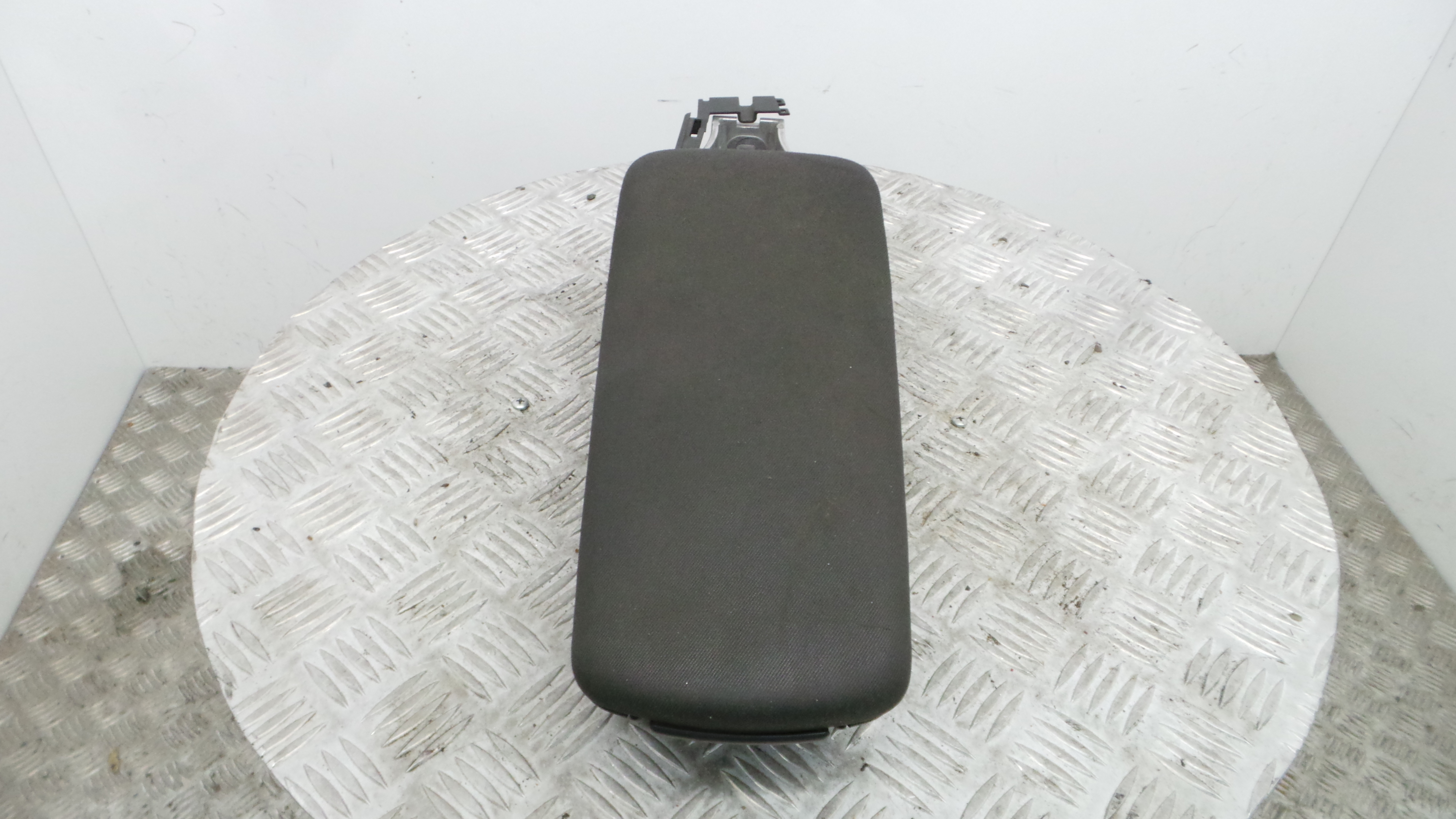 Apoio de Braço 8X0864207 - AUDI A1 (8X1, 8XK)-36425057