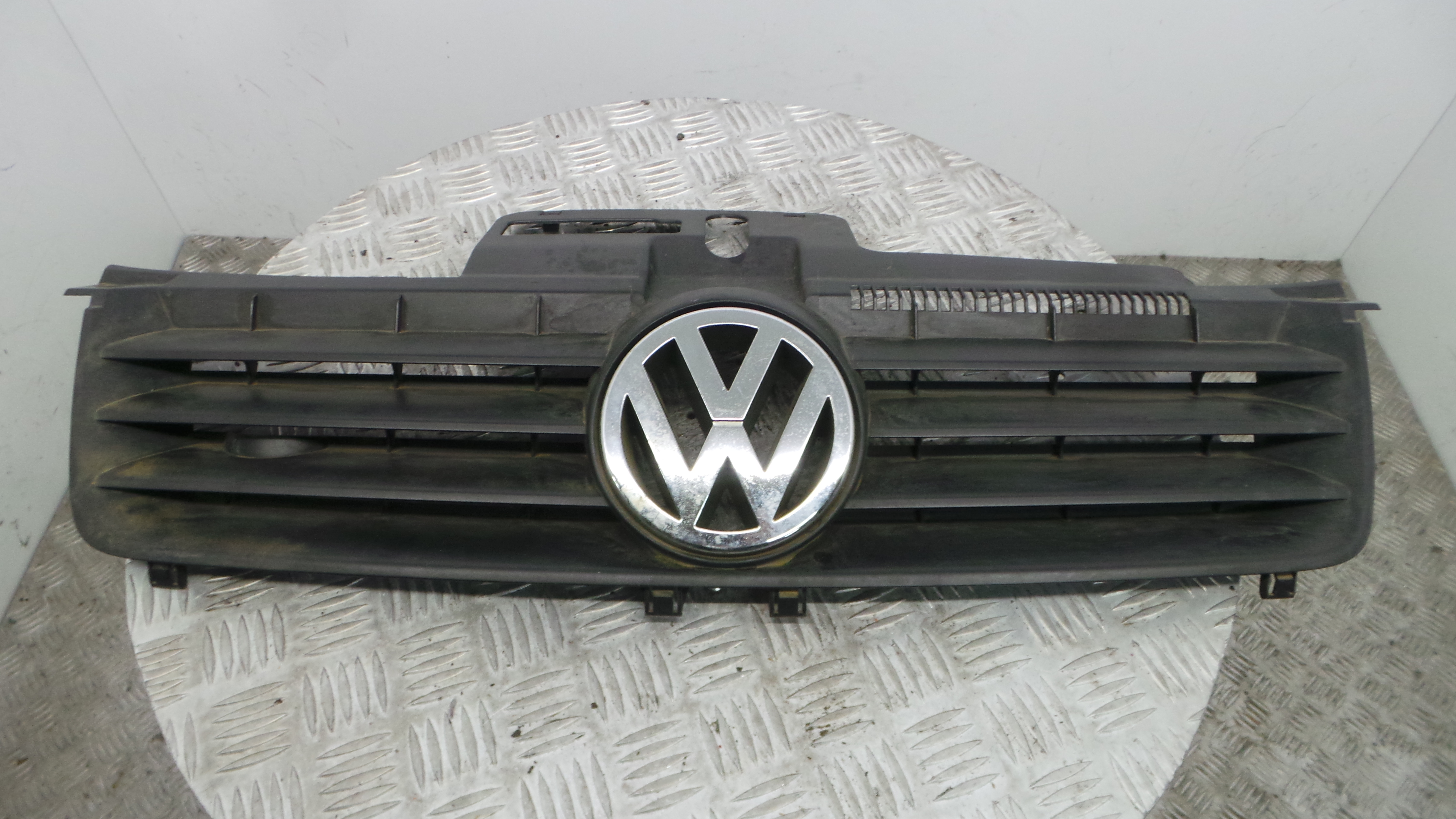 Grelha da Frente 6Q0853651C - VW POLO (9N_, 9A_)-36425070