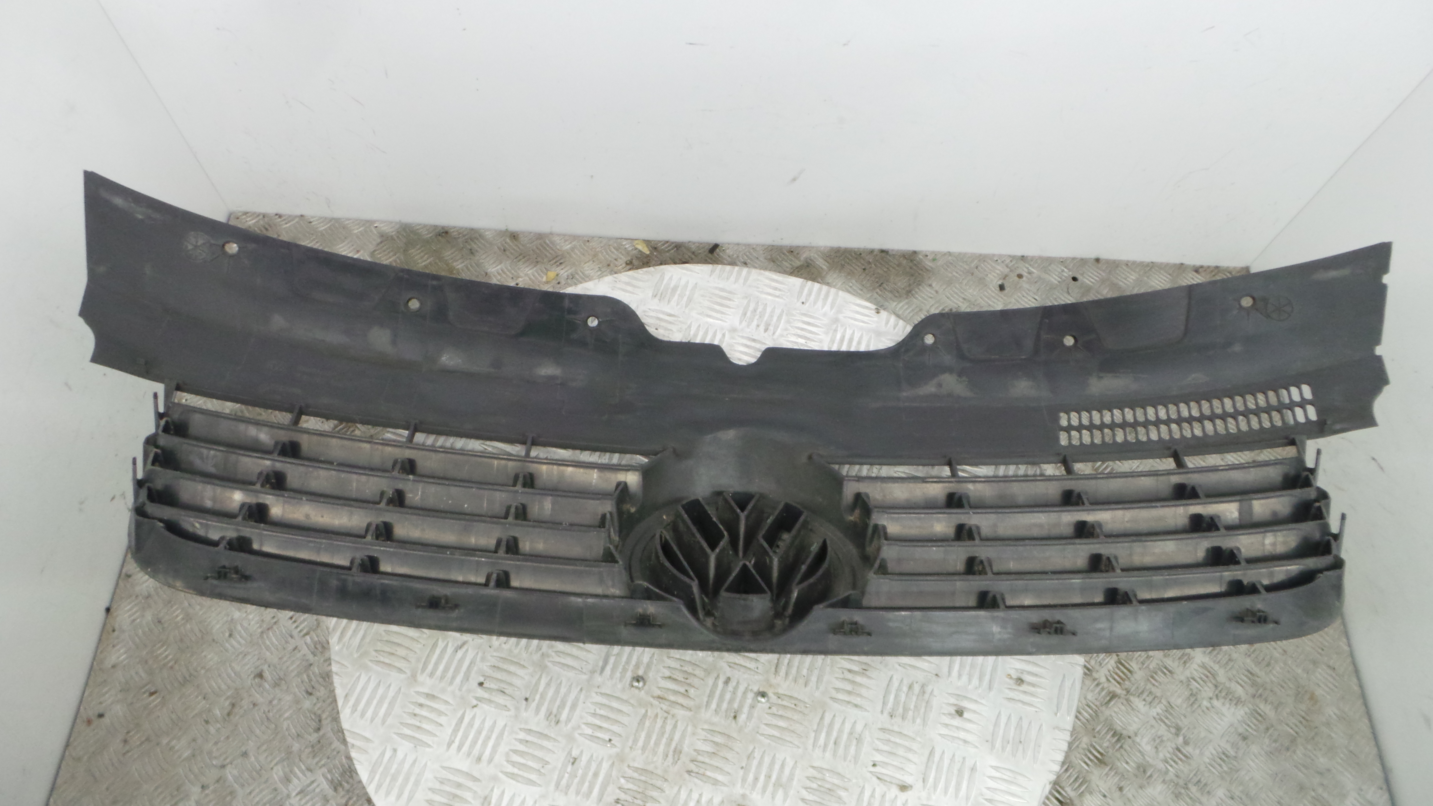 Grelha da Frente 7H0807101 - VW TRANSPORTER Mk V Caixa (7HA, 7HH, 7EA, 7EH), TRANSPORTER T5 Caixa (7-36425088