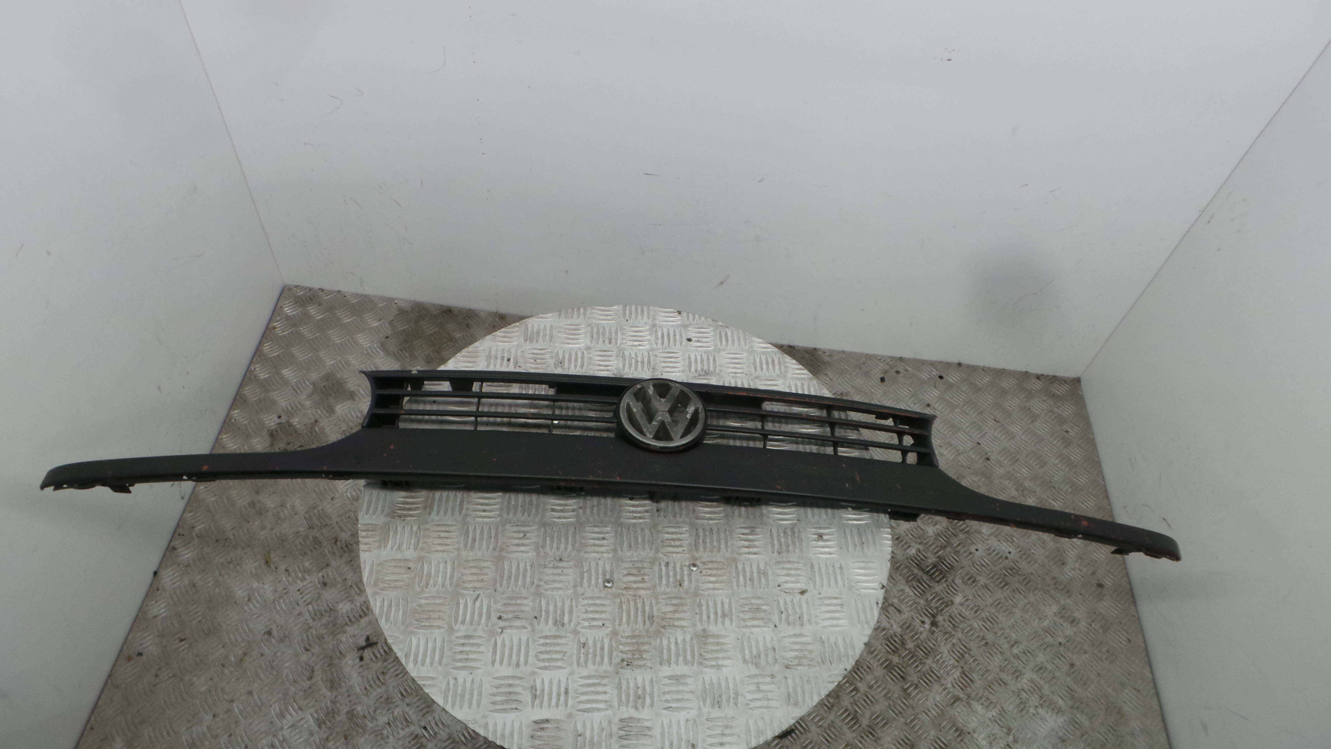 Grelha da Frente 1H6853653 - VW GOLF III (1H1), GOLF Mk III (1H1)-36425098