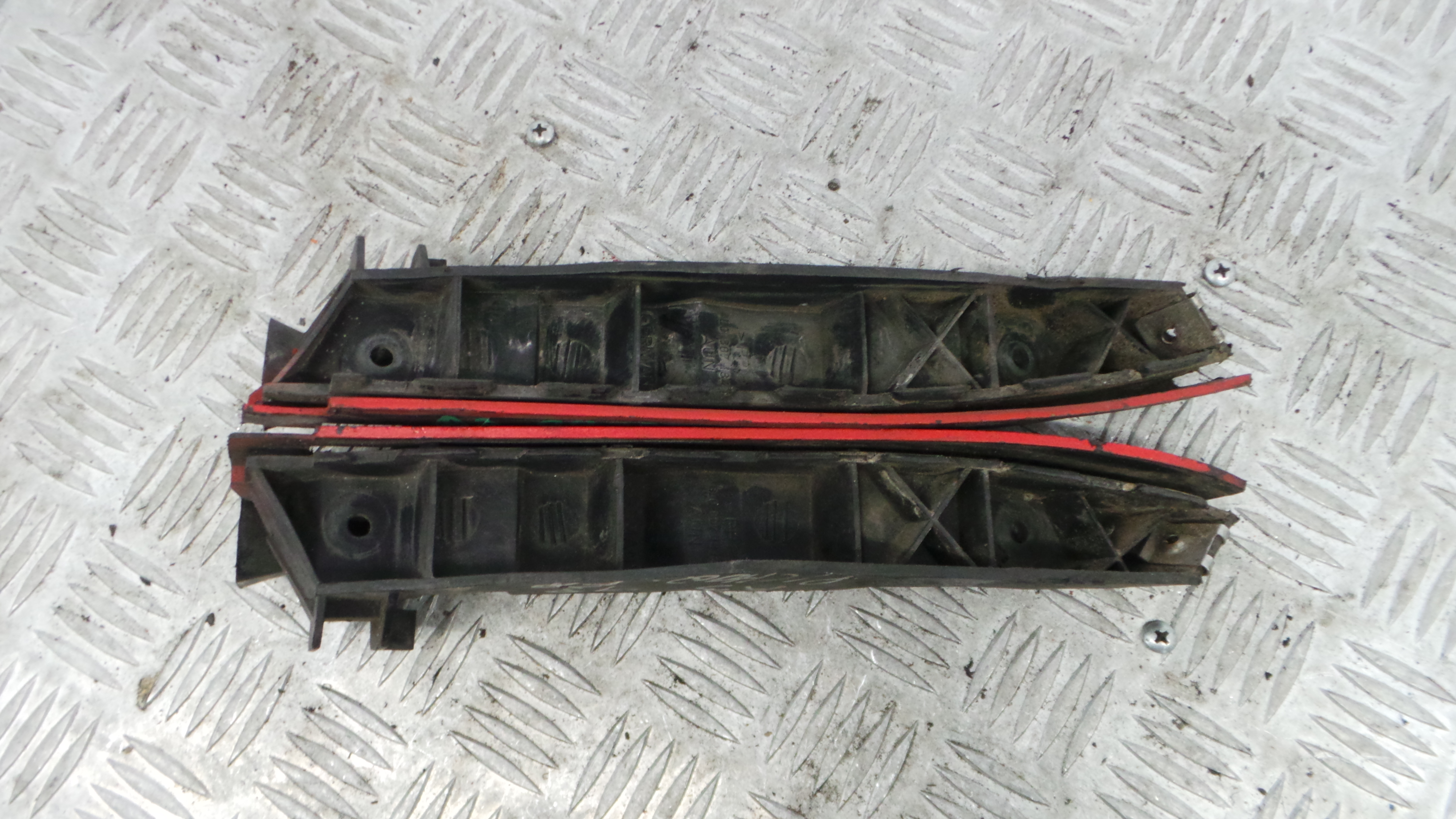 Suporte do Para Choques 8L0807184C - AUDI A3 (8L1)-36425367 Suporte do Para Choques 8L0807184C - AUDI A3 (8L1)-36425367