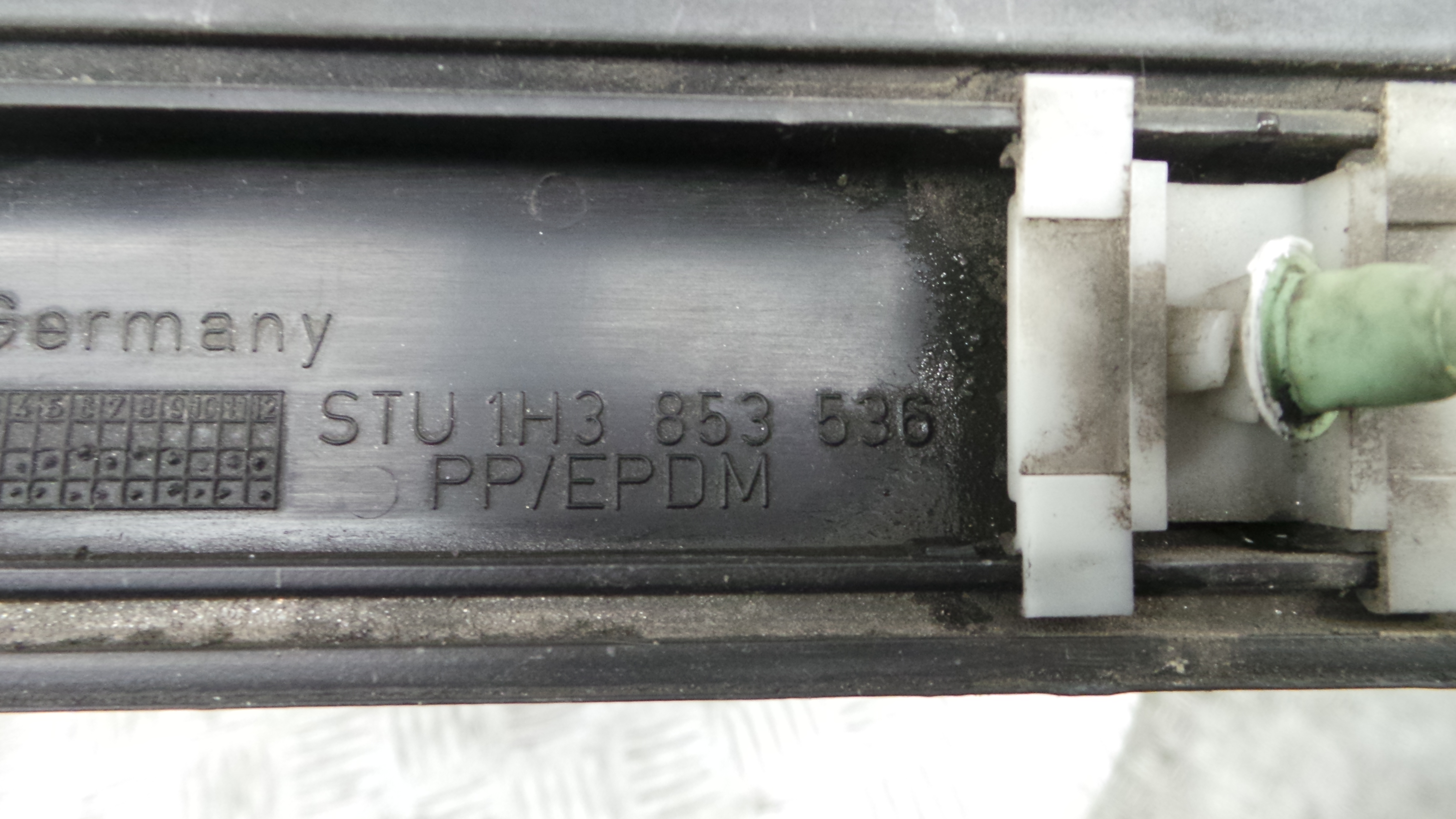 Friso Porta 1H3853536 - VW GOLF III (1H1), GOLF Mk III (1H1)-36425382