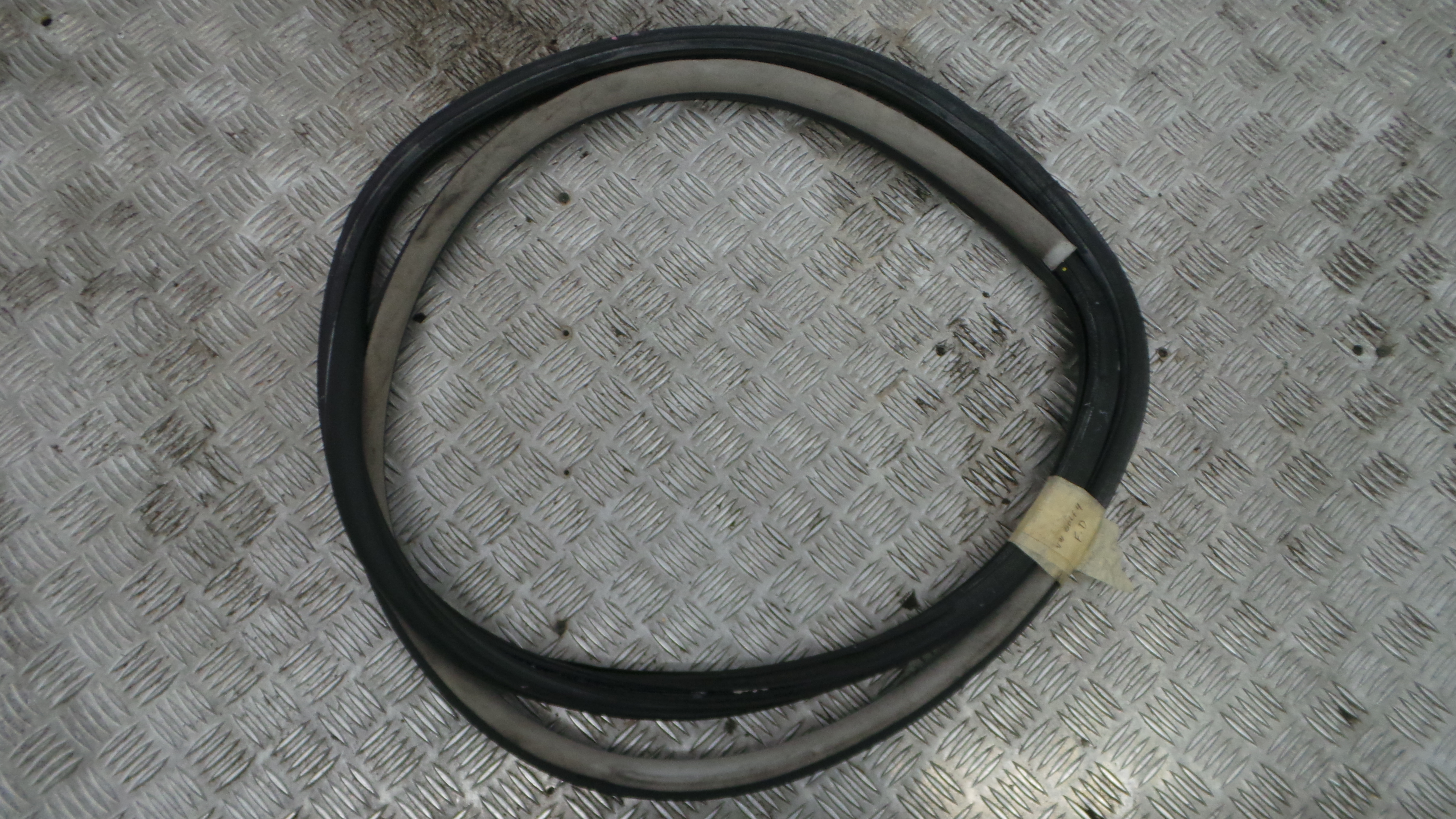 Borracha Porta Frente Direita 1J4867366C - VW GOLF IV (1J1), GOLF Mk IV (1J1)-36430467