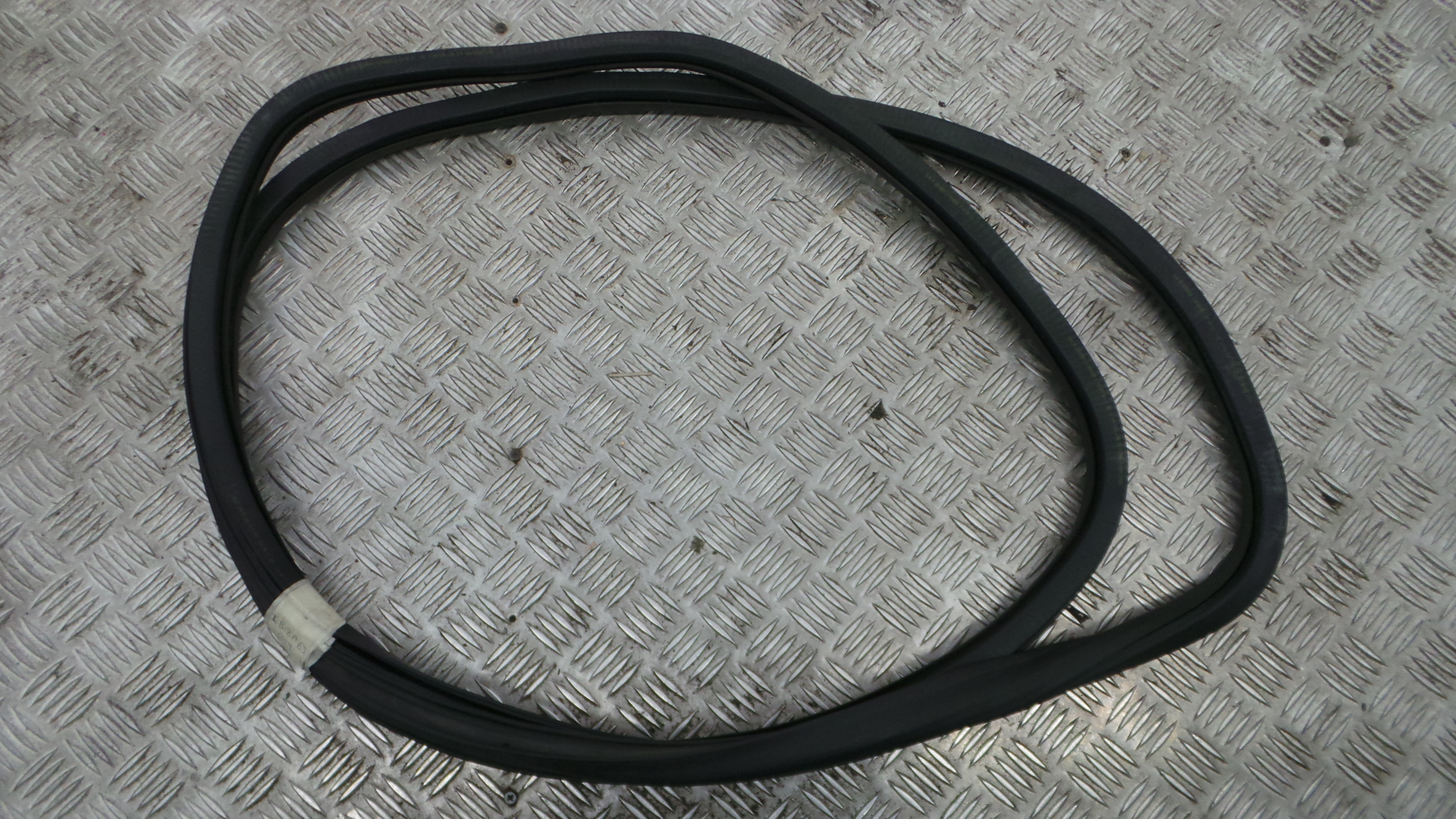 Borracha Porta Esquerda 6J3867365 - SEAT IBIZA IV (6J5, 6P1), IBIZA Mk IV (6J5, 6P1)-36430484