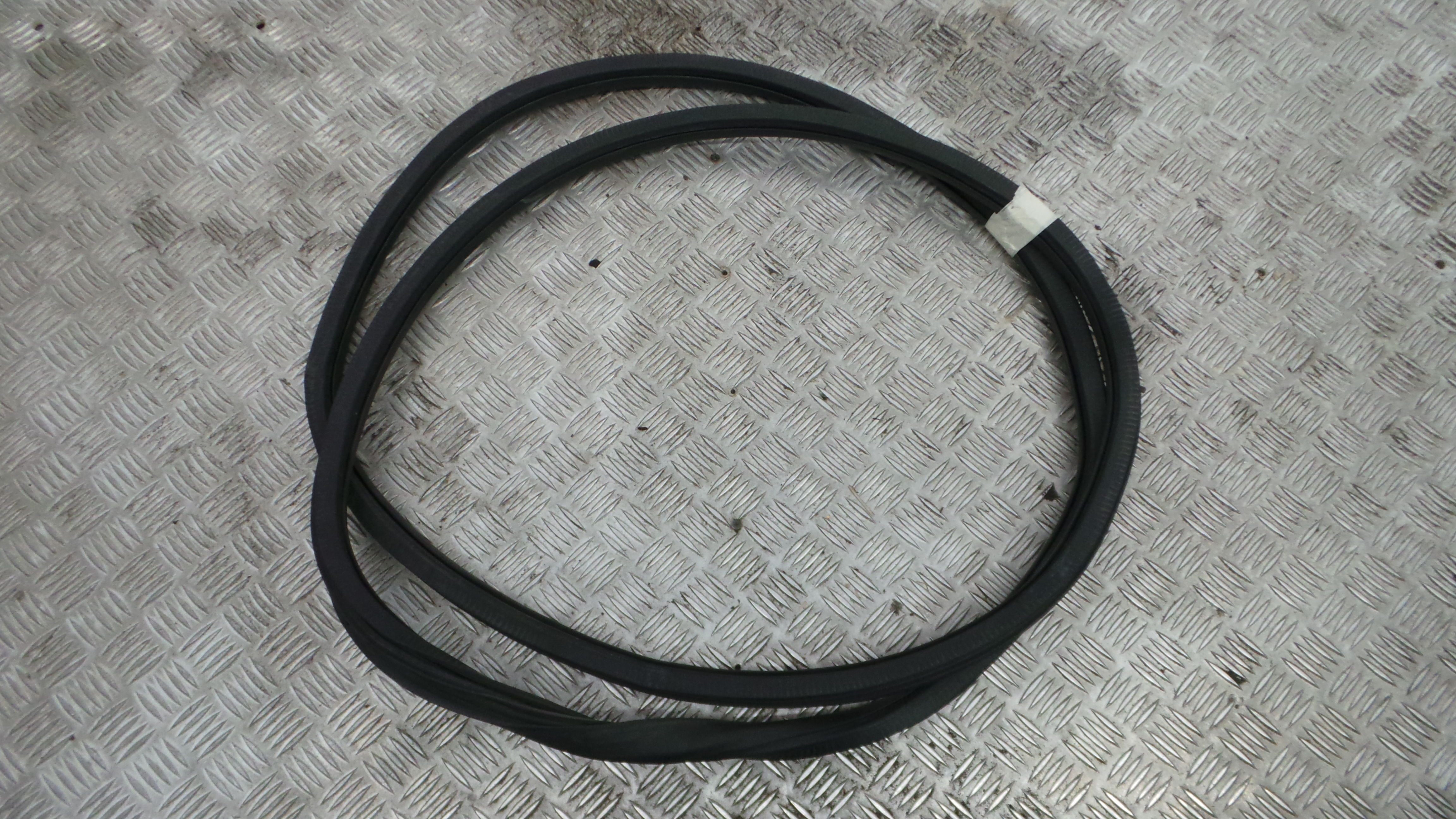 Borracha Porta Esquerda 6J3867365B - SEAT IBIZA IV (6J5, 6P1), IBIZA Mk IV (6J5, 6P1)-36430861