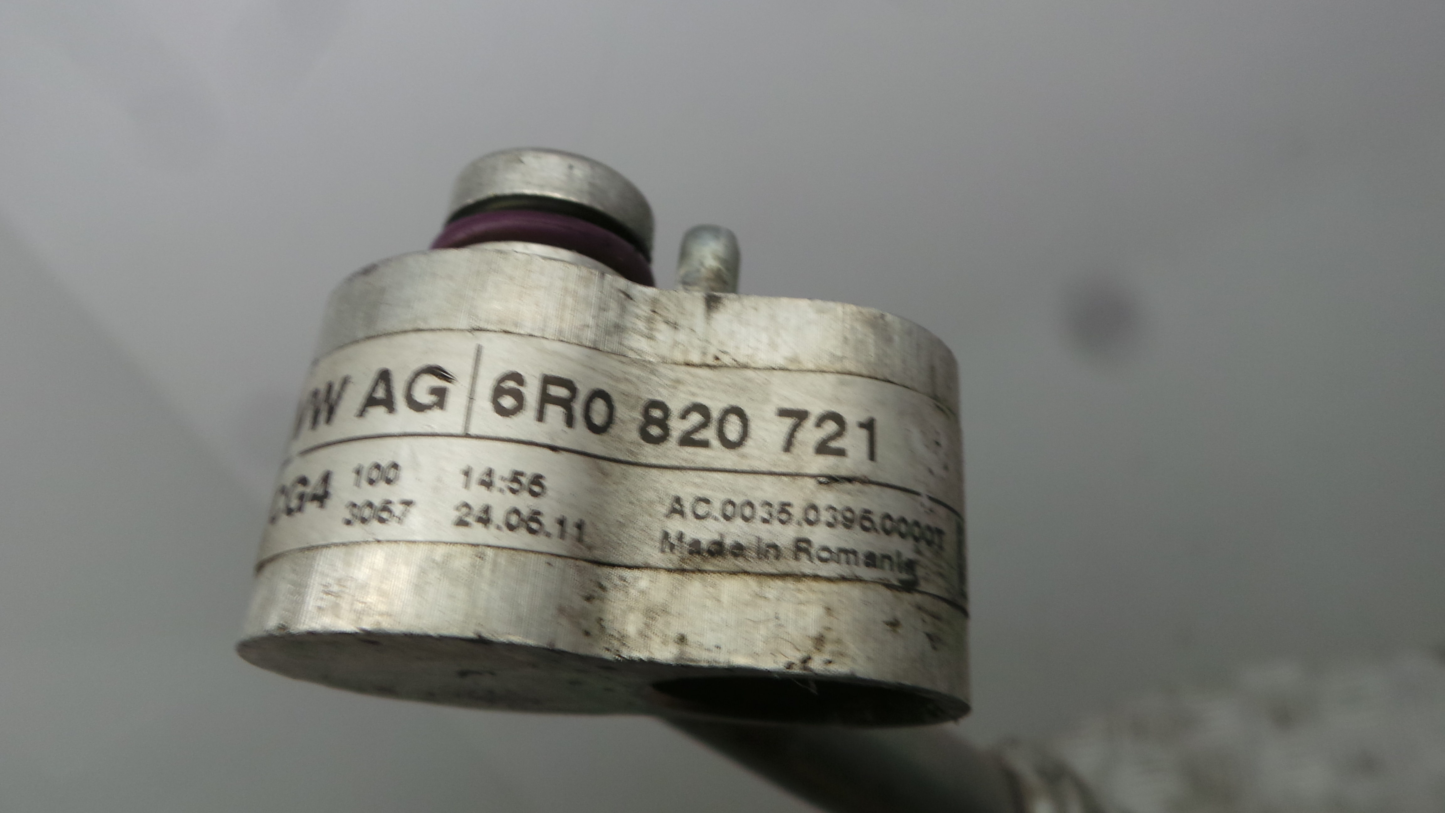 Tubo Ar Condicionado 6R0820721 - AUDI A1 (8X1, 8XK)-36430873