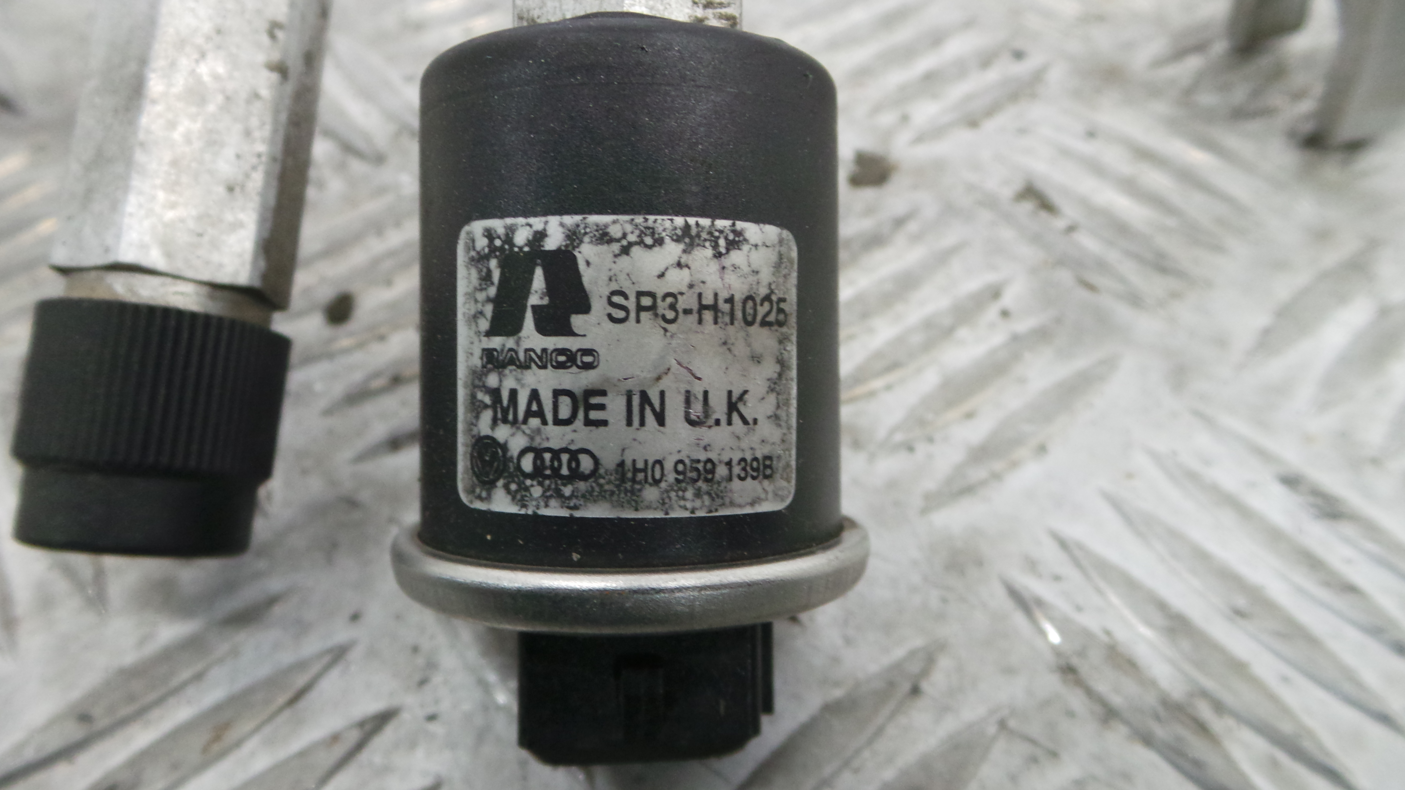 Tubo Ar Condicionado 1H0959139B - AUDI A3 (8L1)-36431024