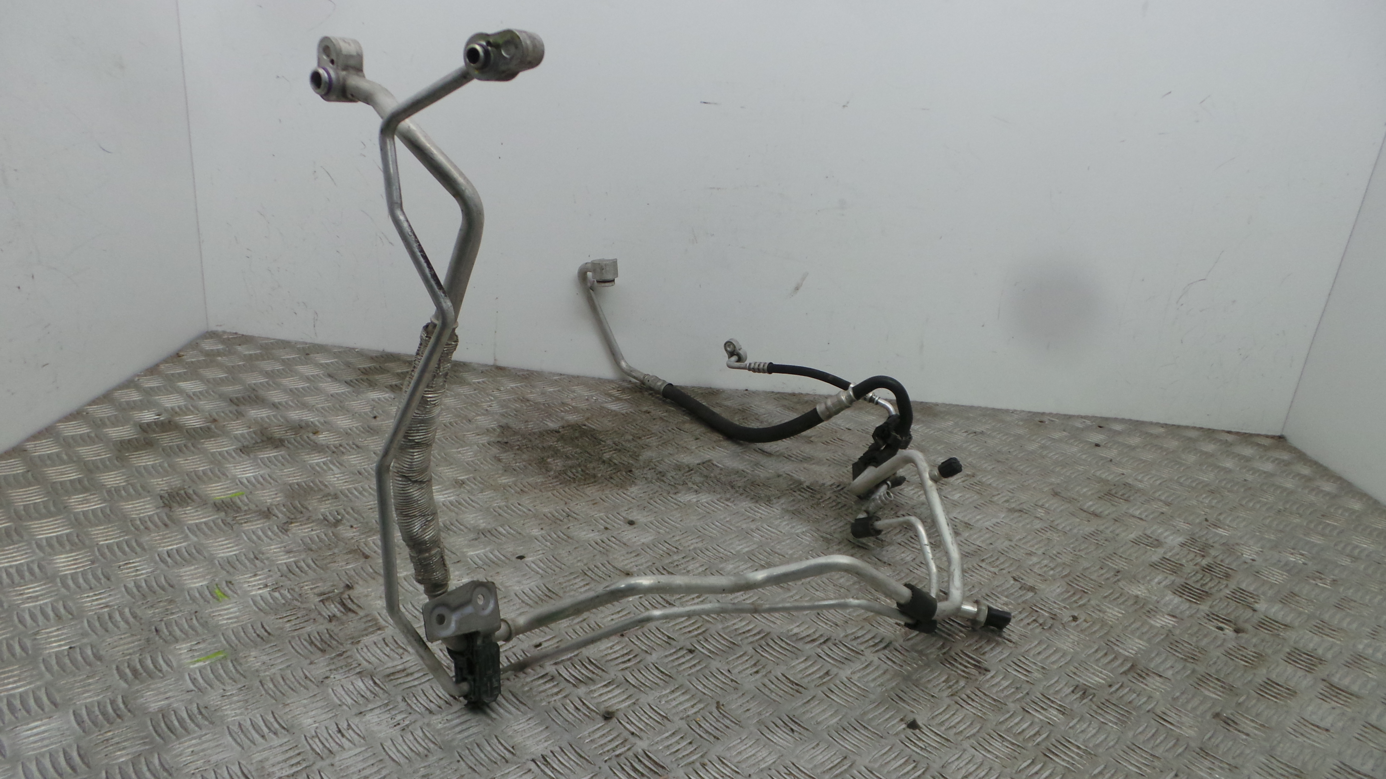 Tubos De Ar Condicionado 6R1820743K - SEAT IBIZA IV (6J5, 6P1), IBIZA Mk IV (6J5, 6P1)-36431058