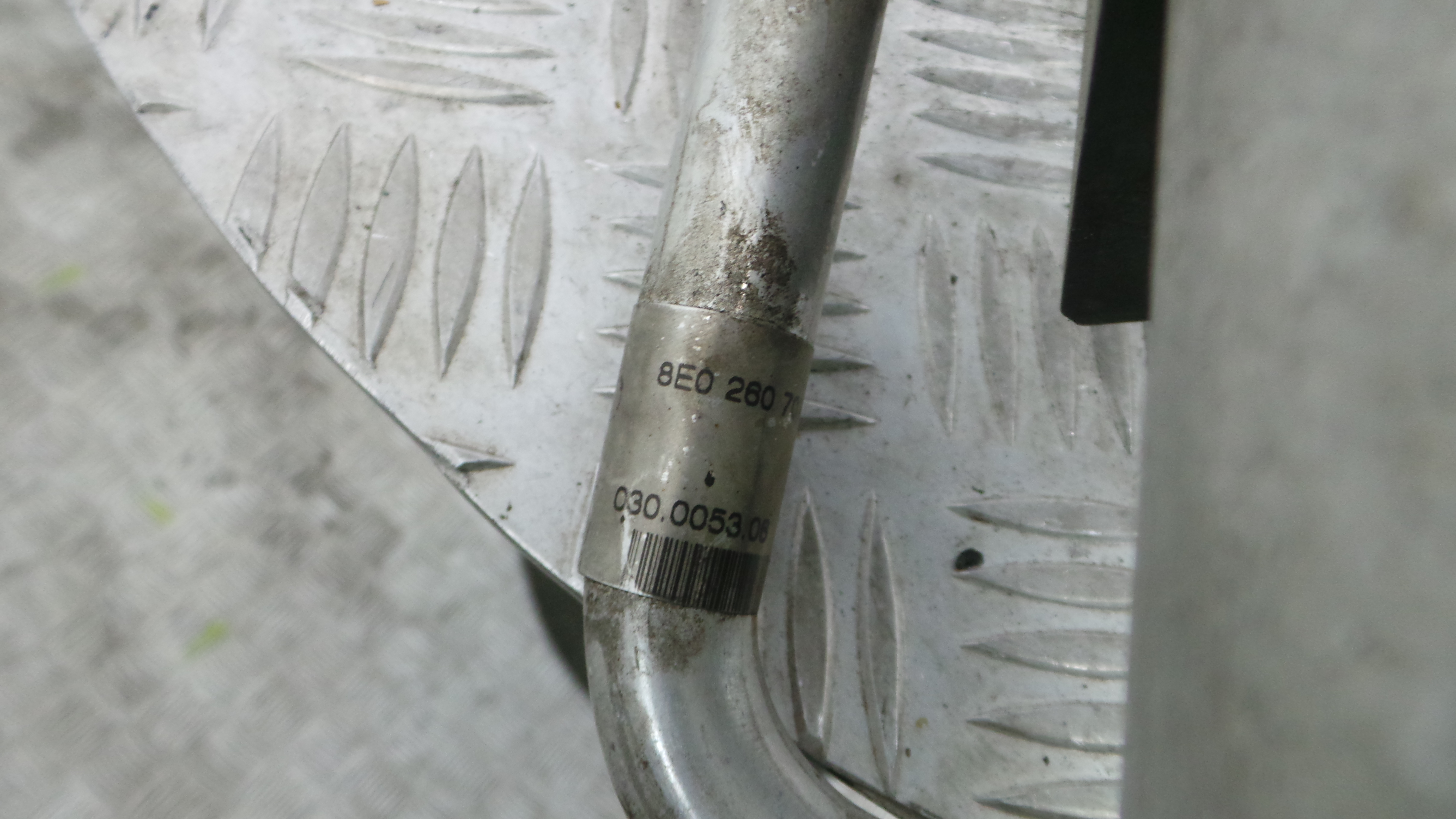 Tubo Ar Condicionado 8E0260707BA - AUDI A4 B6 (8E2)-36431067