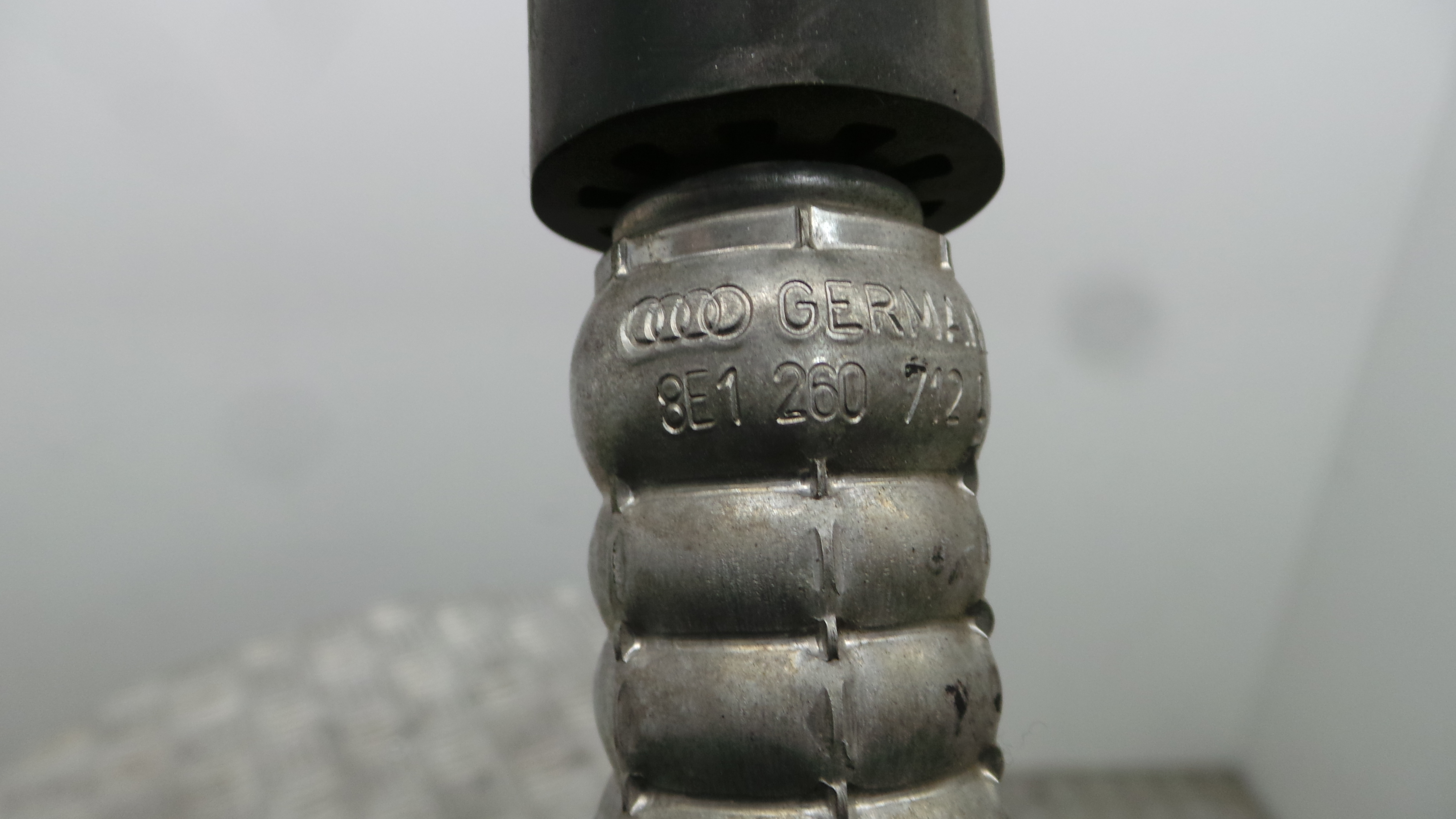 Tubo Ar Condicionado 8E0260707BA - AUDI A4 B6 (8E2)-36431067