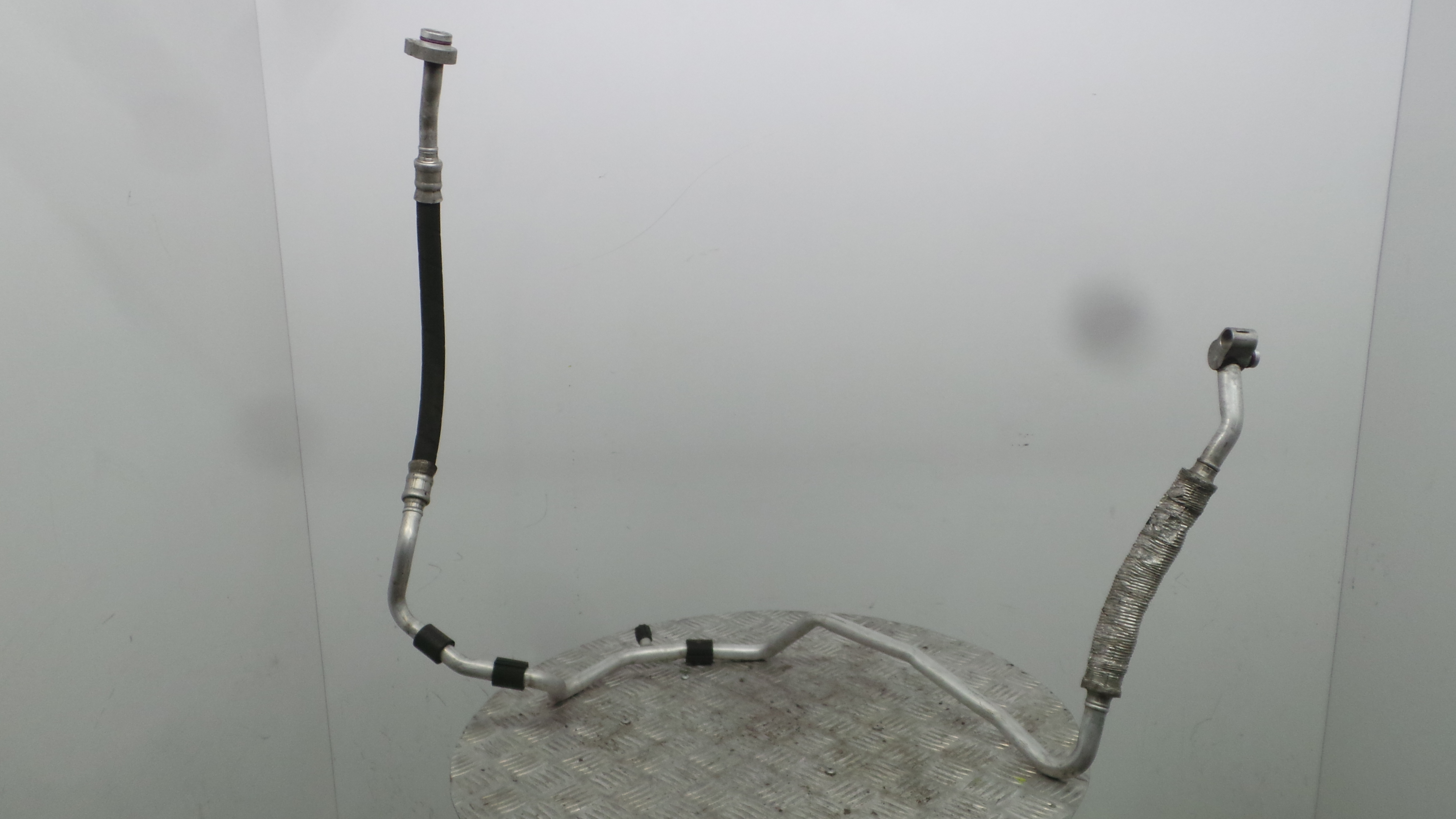 Tubo Ar Condicionado 1K0820743FA - SEAT LEON (1P1)-36431084