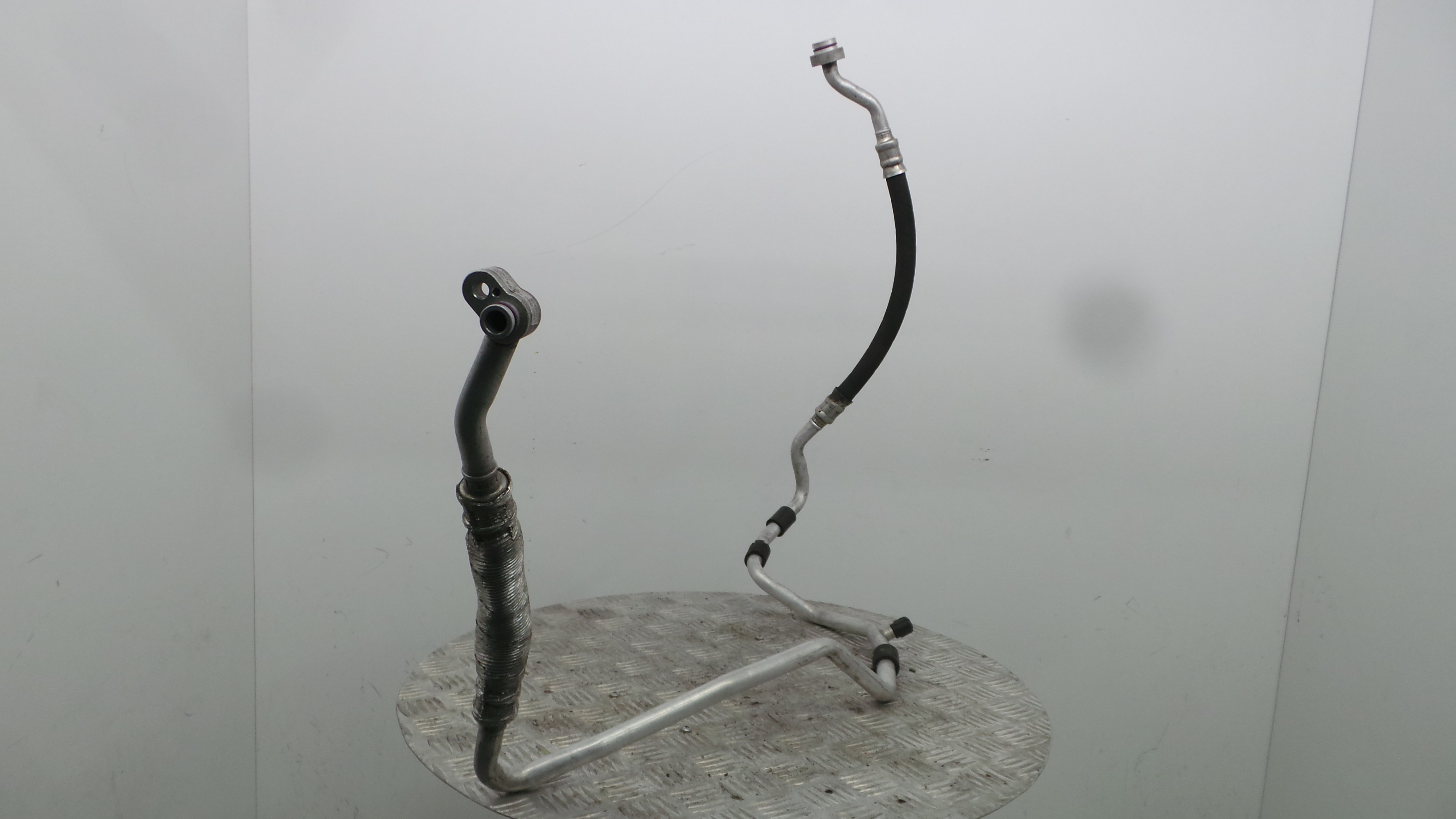 Tubo Ar Condicionado 1K0820743FA - SEAT LEON (1P1)-36431084