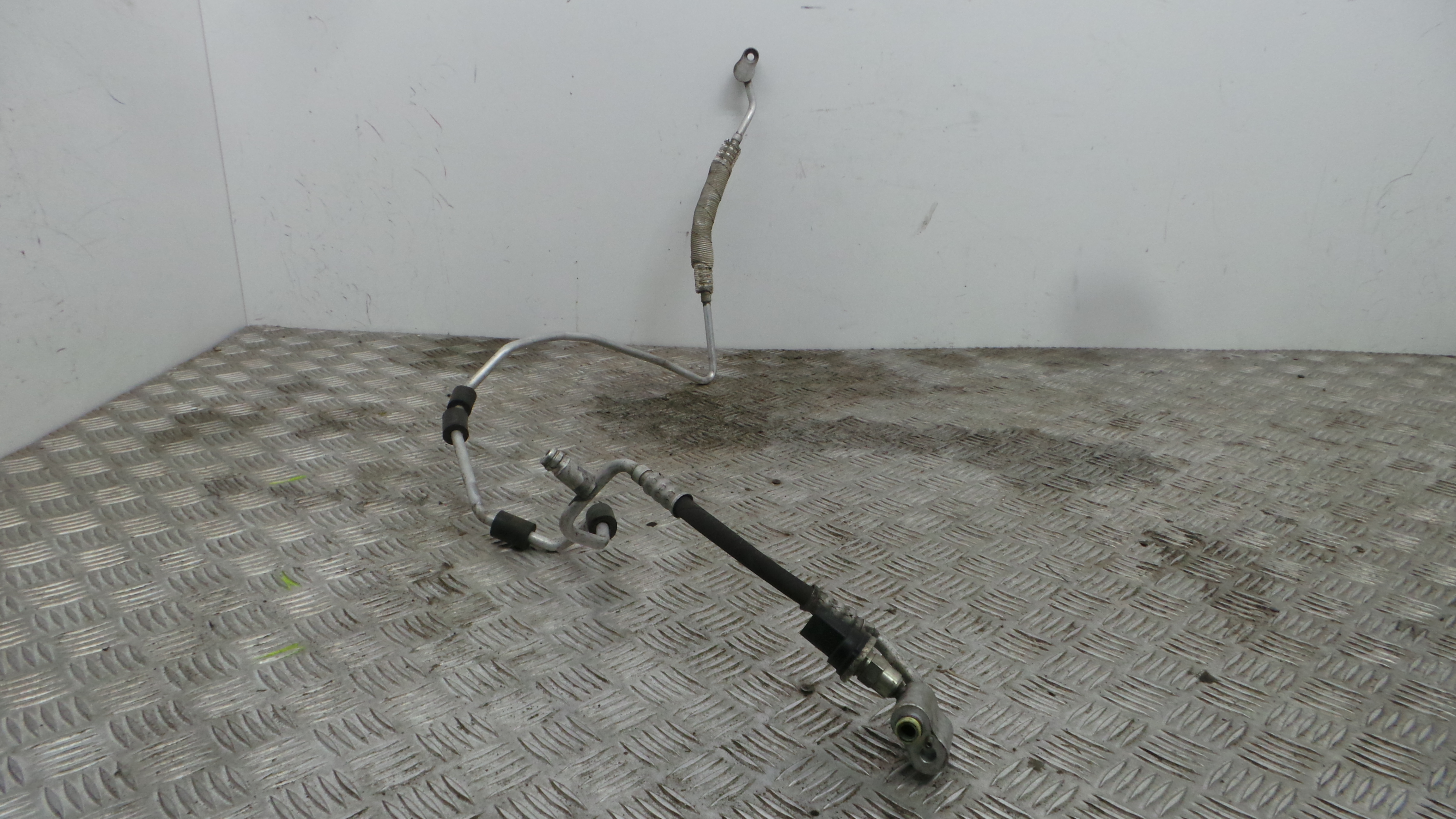 Tubo Ar Condicionado 1K0820741AC - VW GOLF V (1K1)-36431141