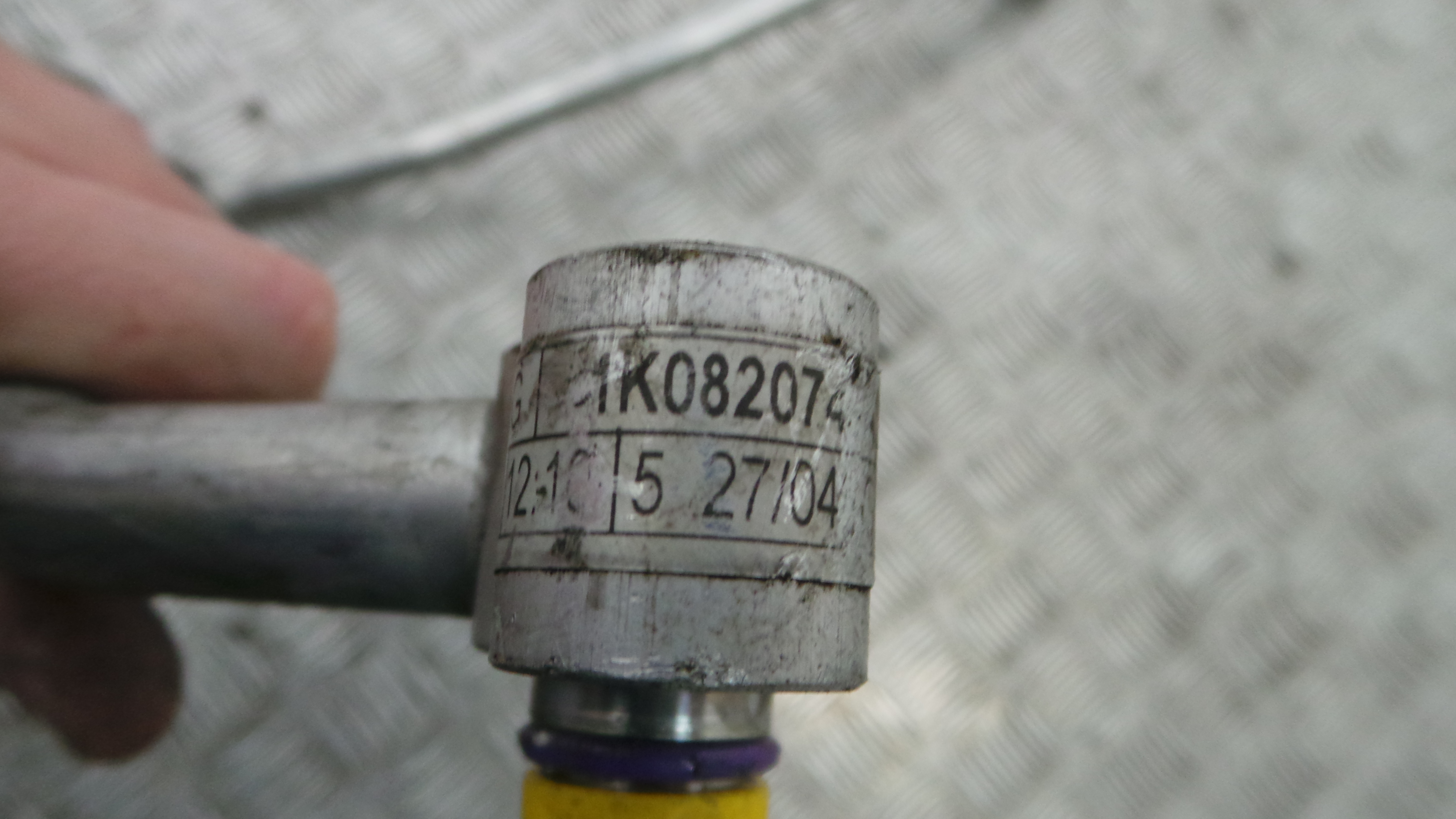 Tubo Ar Condicionado 1K0820743AJ - VW GOLF V (1K1)-36431144