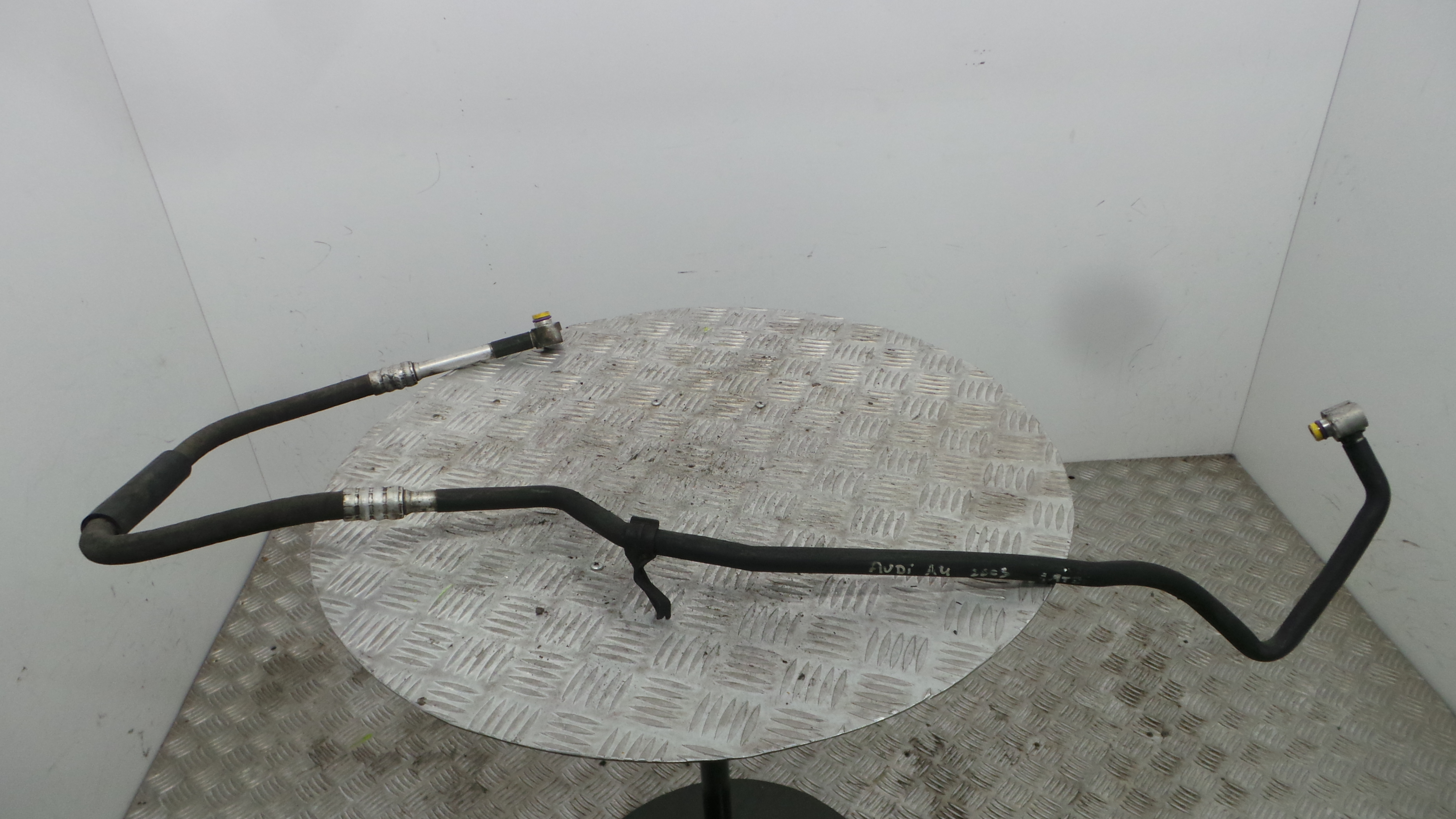 Tubo Ar Condicionado 8E0260701BD - AUDI A4 B6 (8E2)-36431170