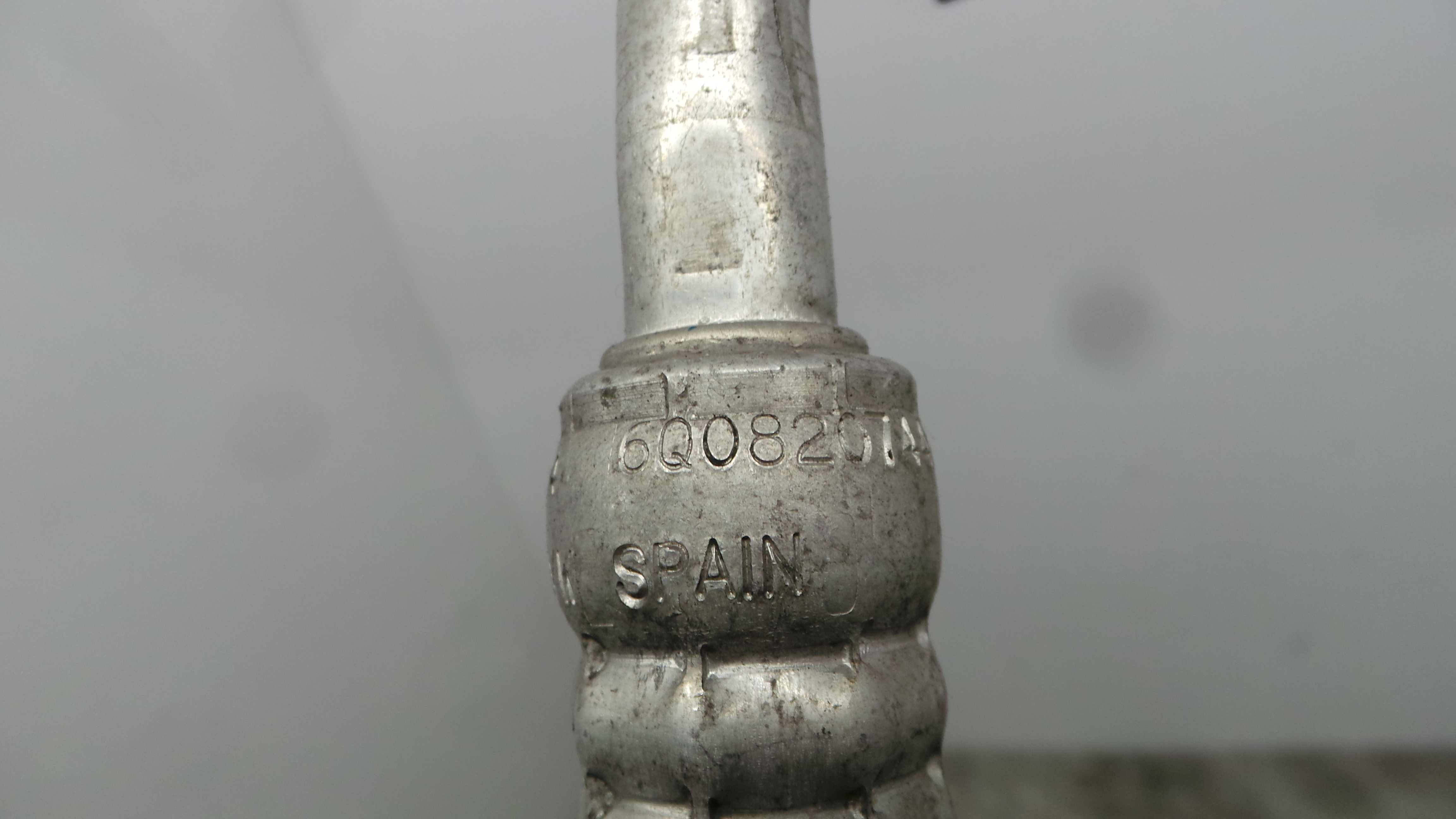 Tubo Ar Condicionado 6Q0820744M - SEAT IBIZA III (6L1), IBIZA Mk III (6L1)-36431180