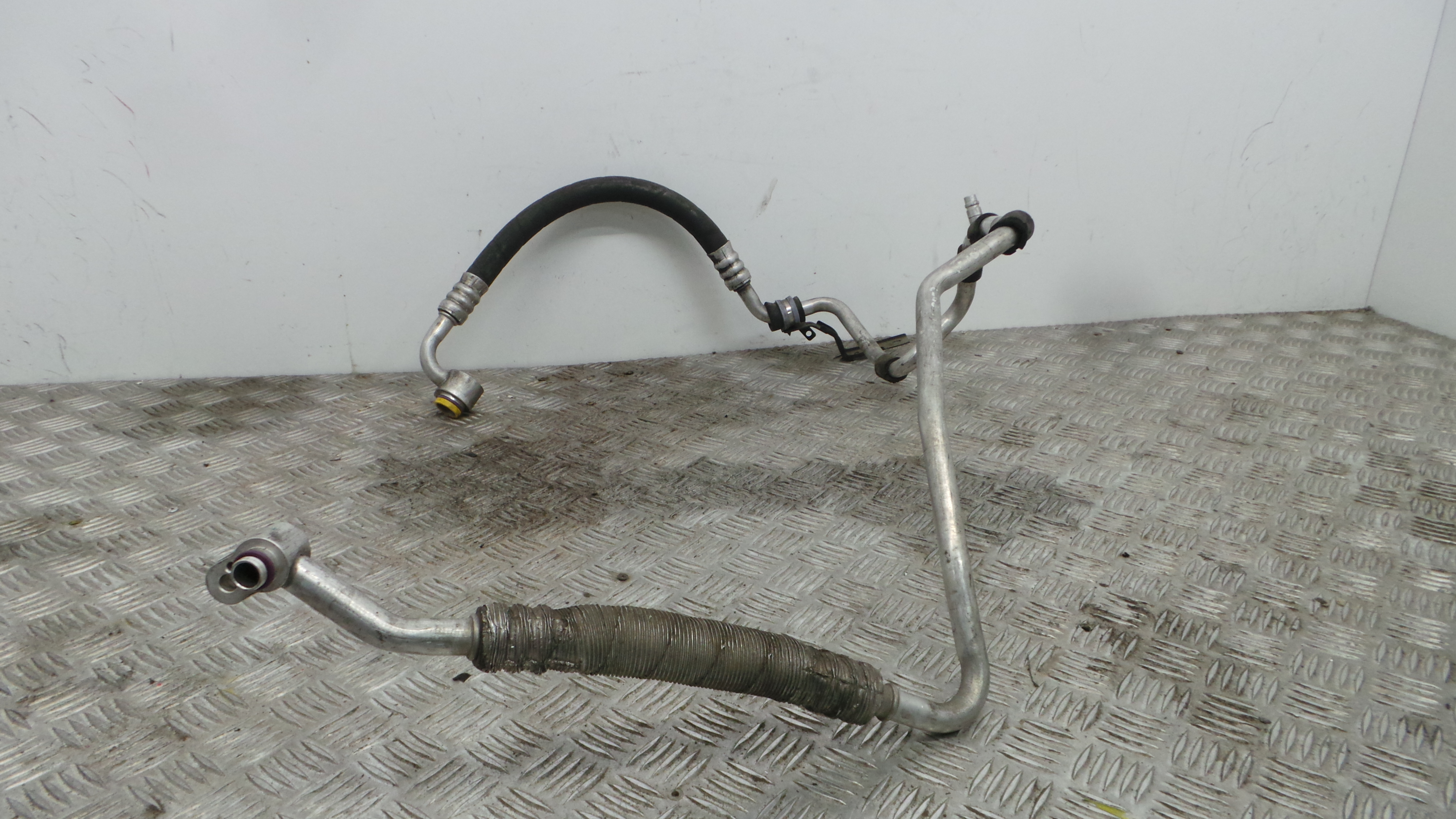 Tubo Ar Condicionado 1K0820743AM - VW GOLF V (1K1)-36431345