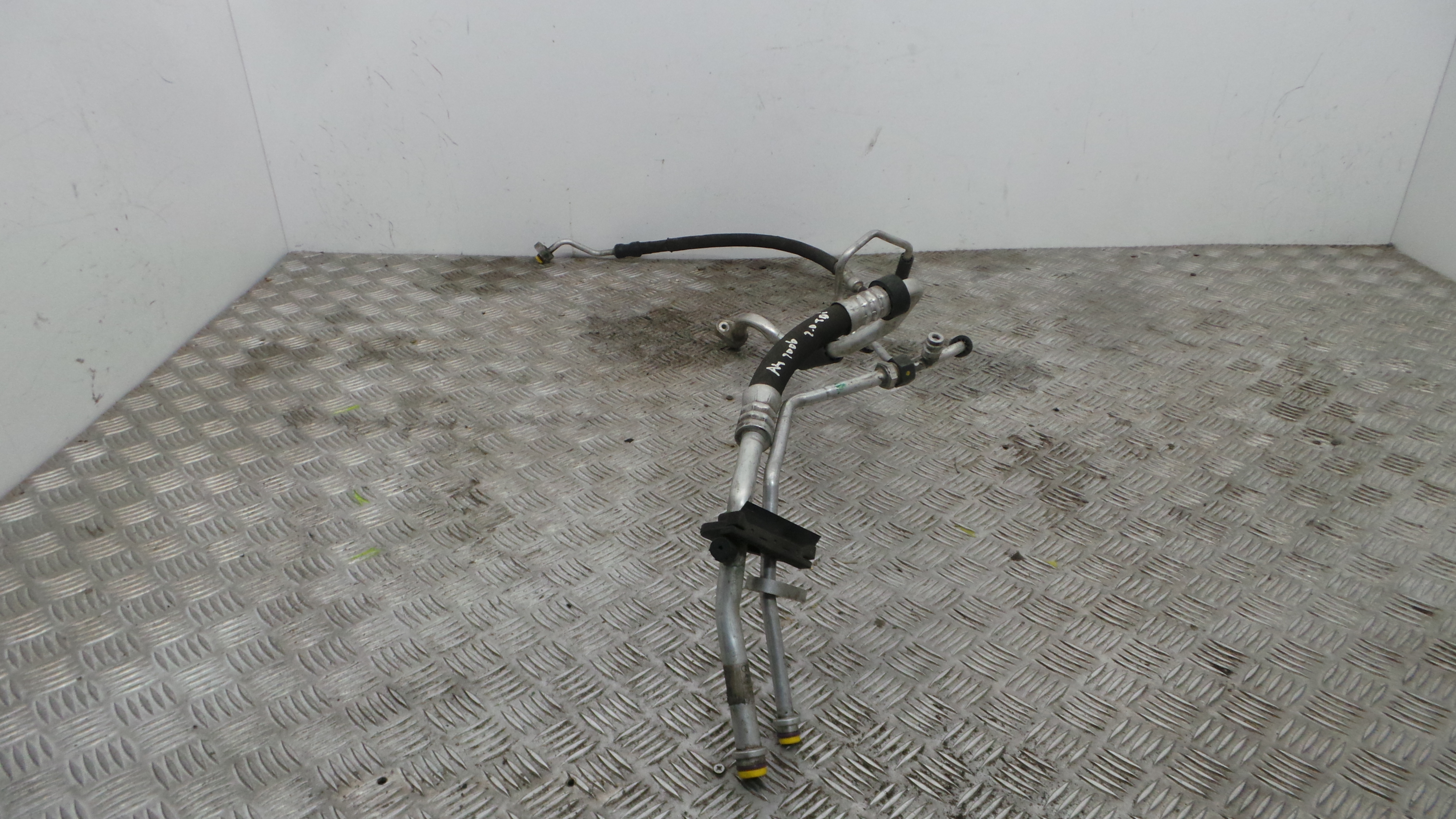 Tubo Ar Condicionado 8L1266712AJ - AUDI A4 B7 (8EC)-36431349
