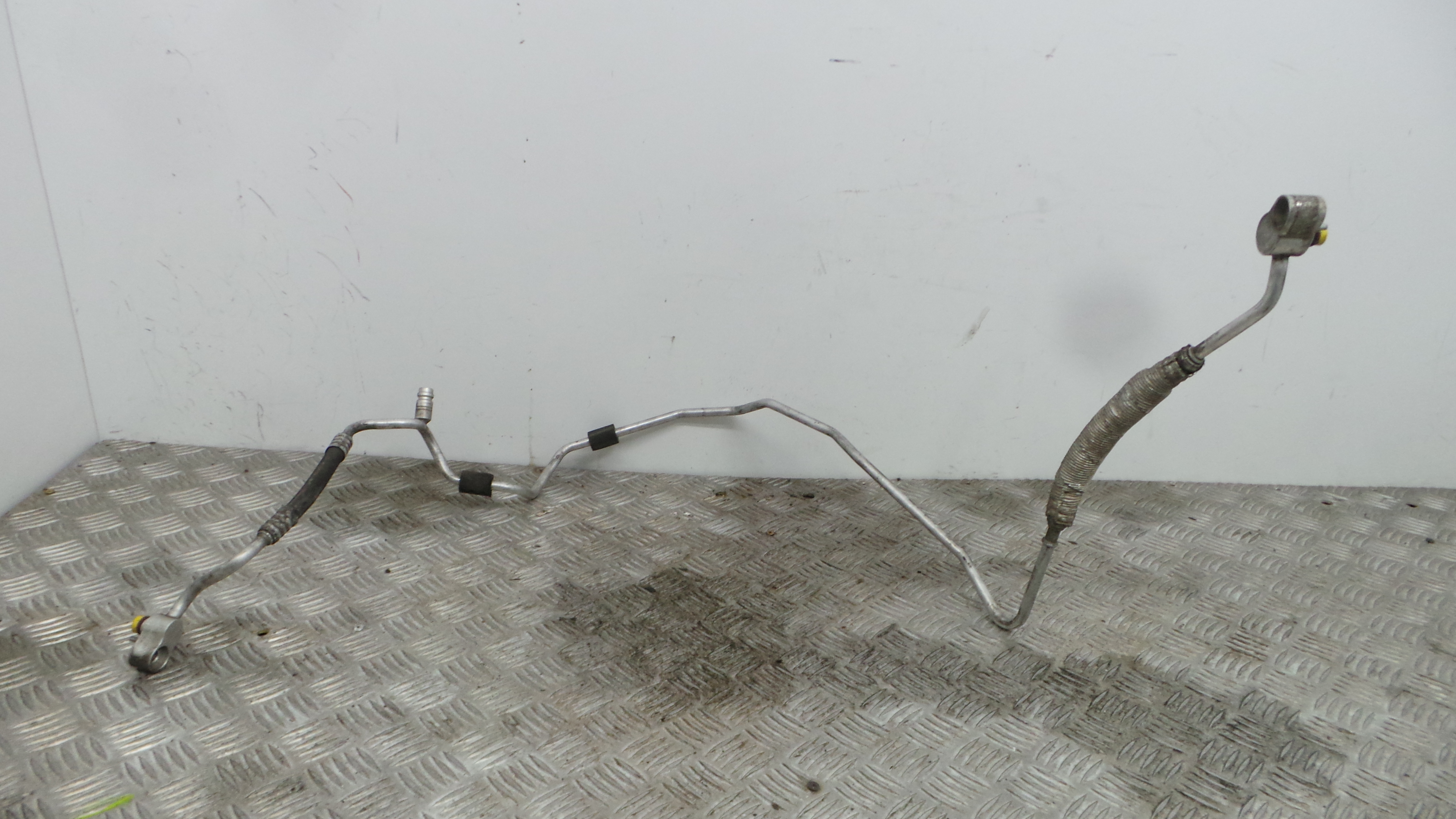 Tubo Ar Condicionado 1K0820741AD - VW GOLF V (1K1)-36431369