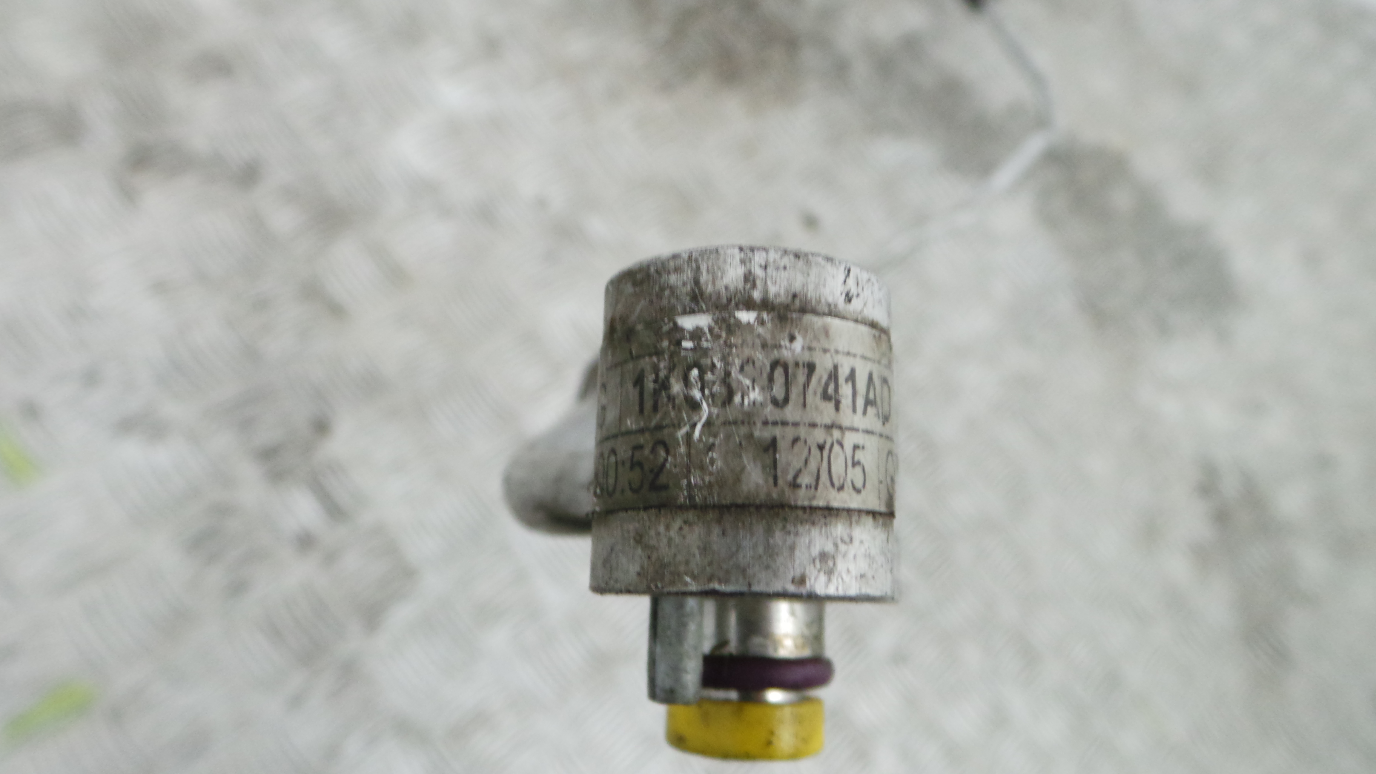 Tubo Ar Condicionado 1K0820741AD - VW GOLF V (1K1)-36431369