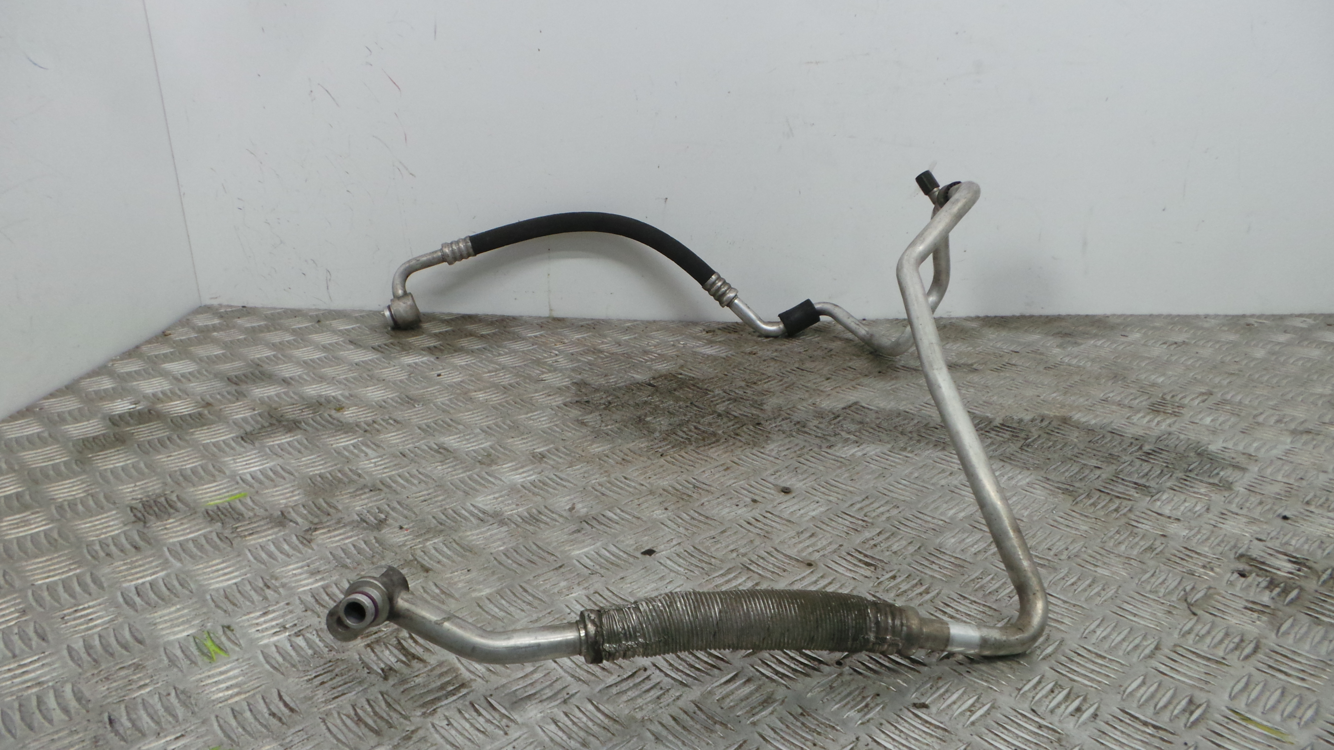 Tubo Ar Condicionado 1K0820743CC - VW GOLF V (1K1)-36431393