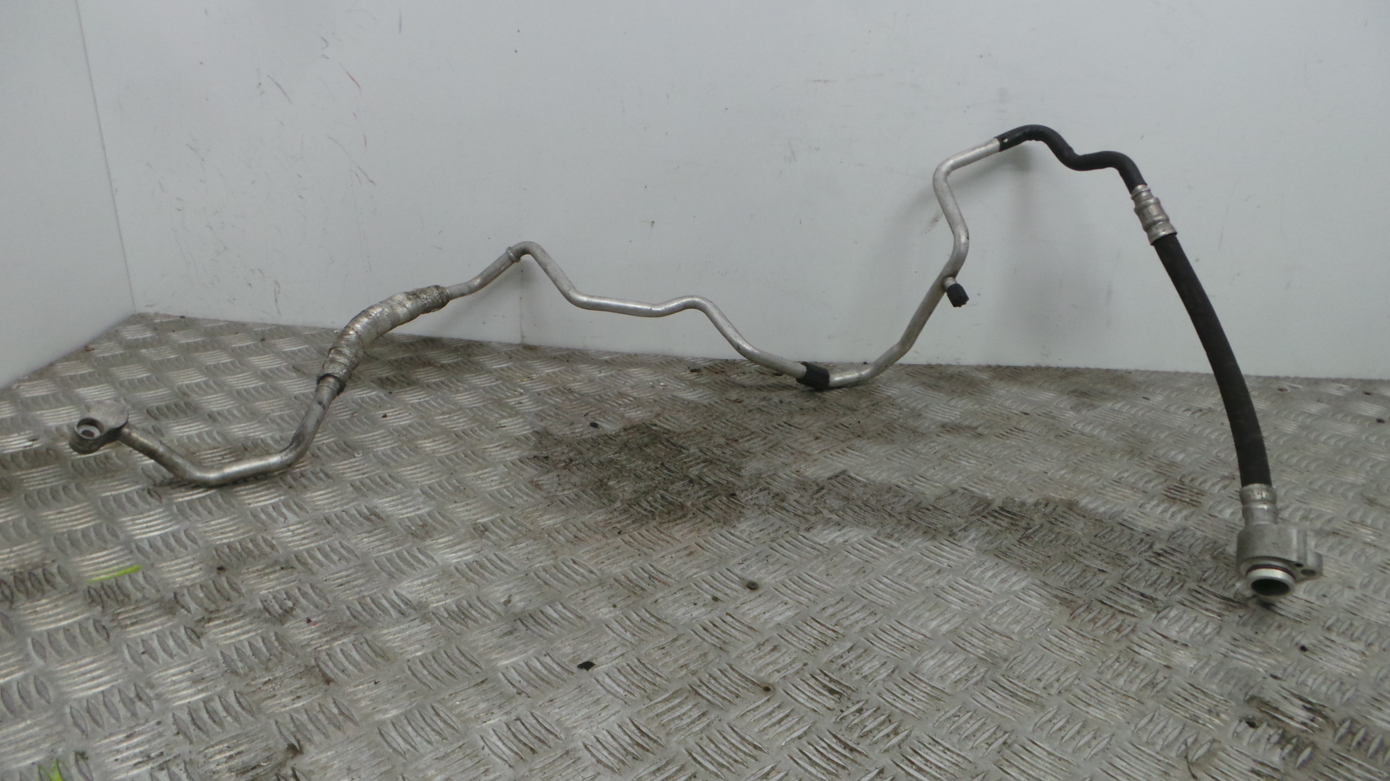 Tubo Ar Condicionado 6P1820743J - SEAT IBIZA IV (6J5, 6P1), IBIZA Mk IV (6J5, 6P1)-36431596