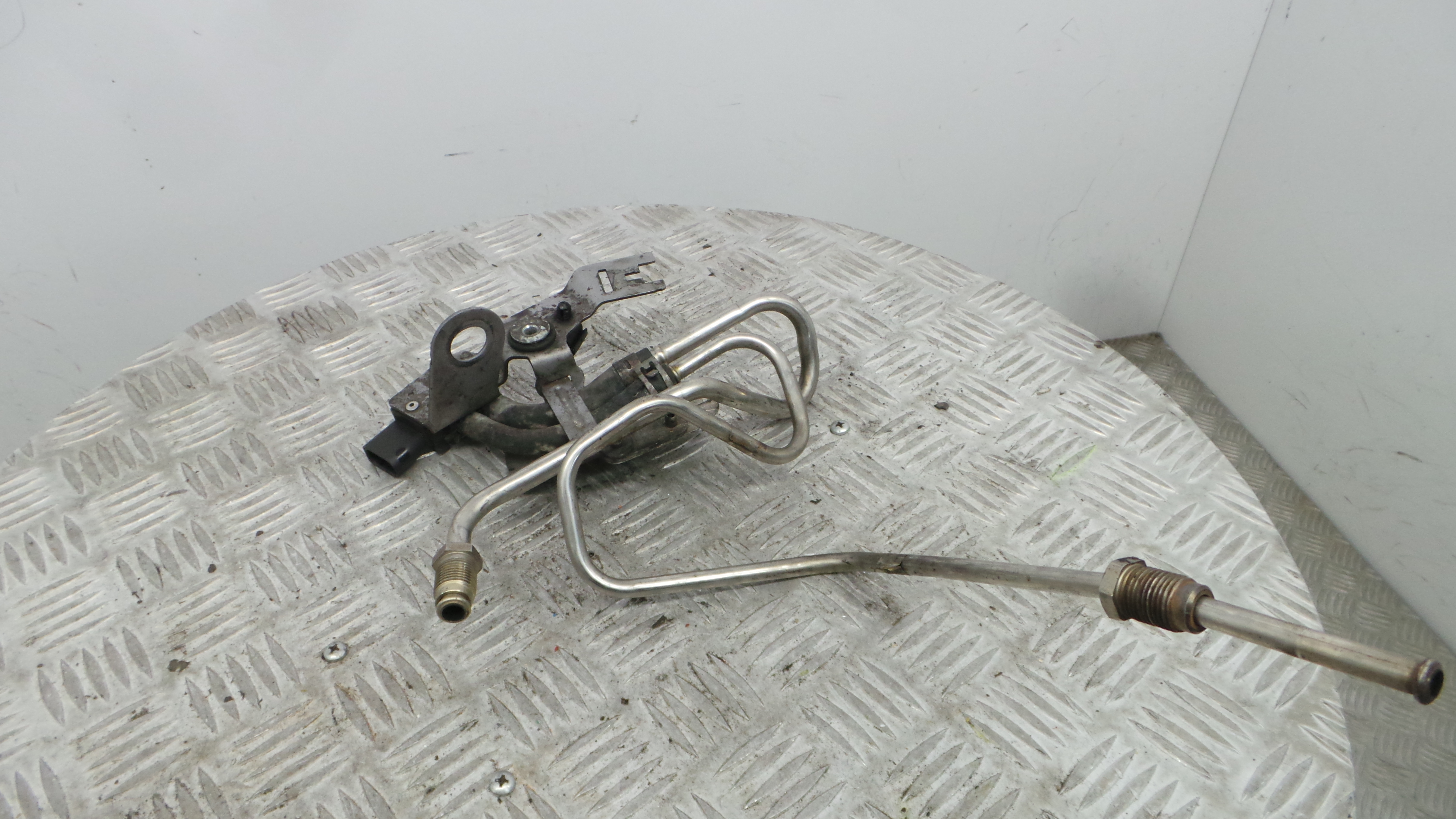 Sensor Pressão Dos Gases De Escape 076906051A - SEAT LEON (1P1)-36435625