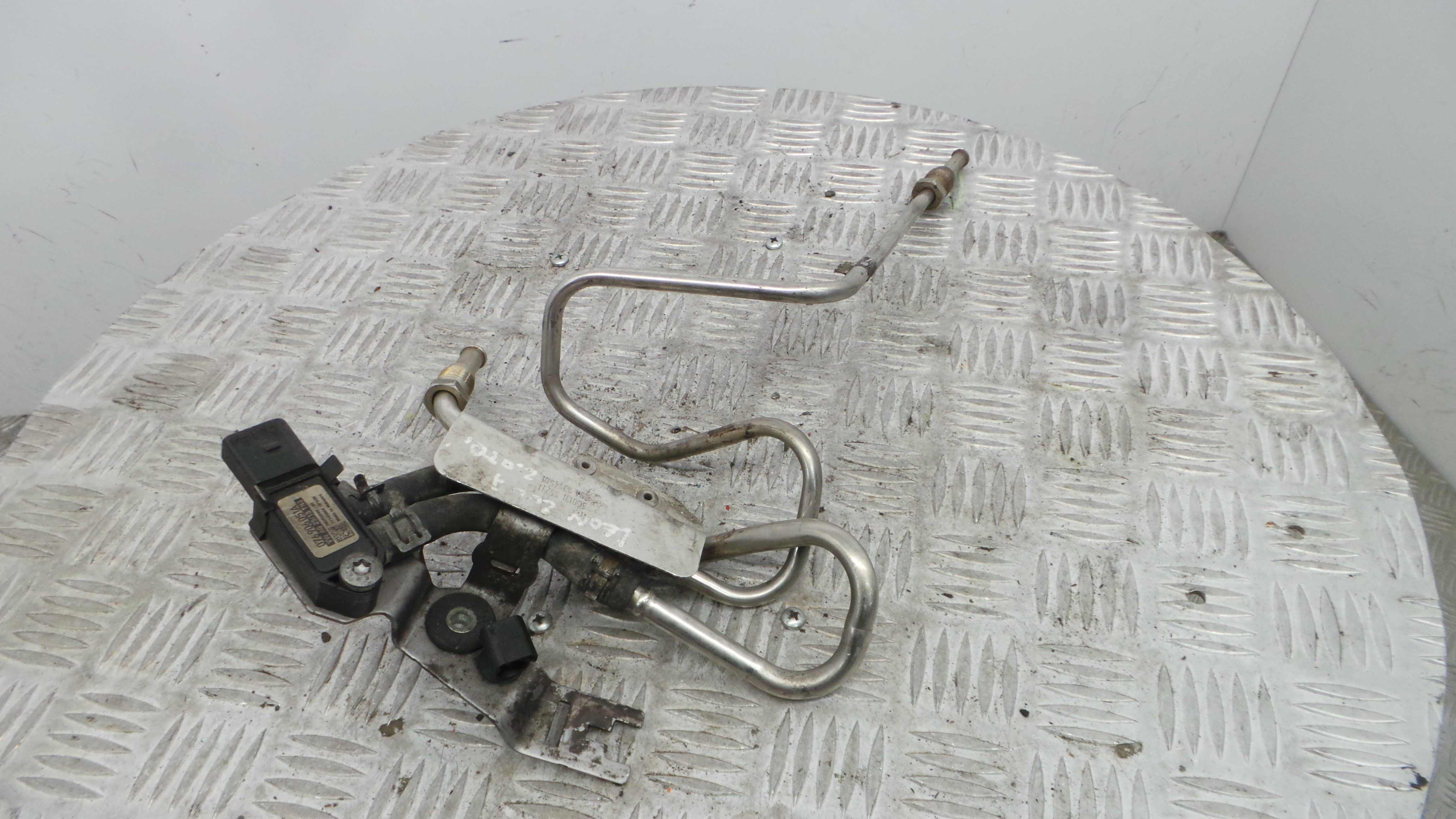 Sensor Pressão Dos Gases De Escape 076906051A - SEAT LEON (1P1)-36435625