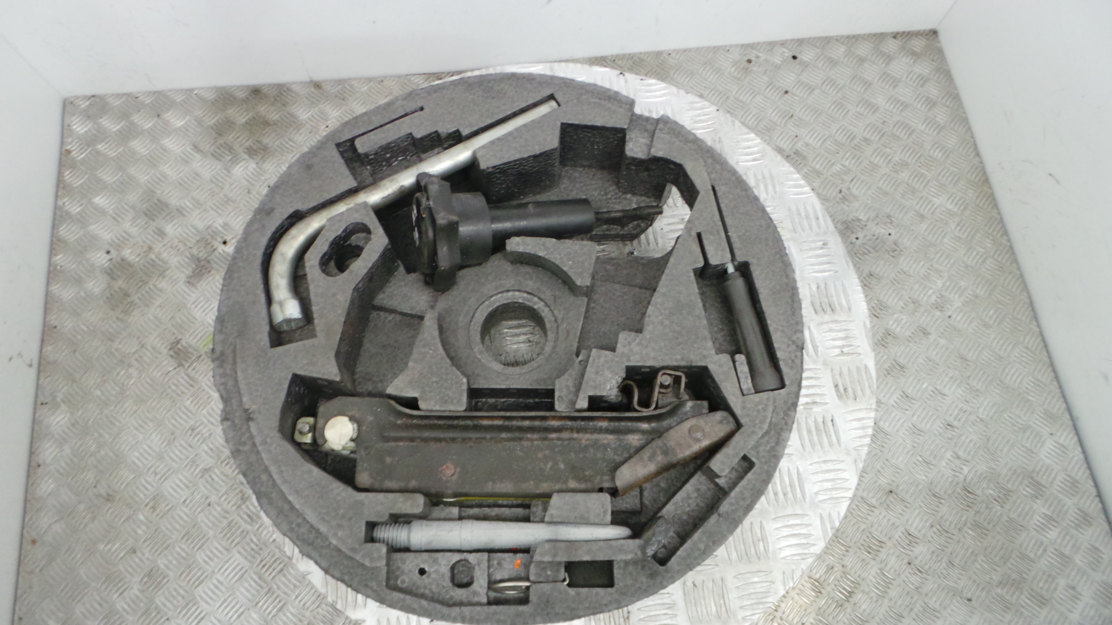 Kit Pneu Suplente 8P0012109E - AUDI A4 B5 (8D2)-36435753