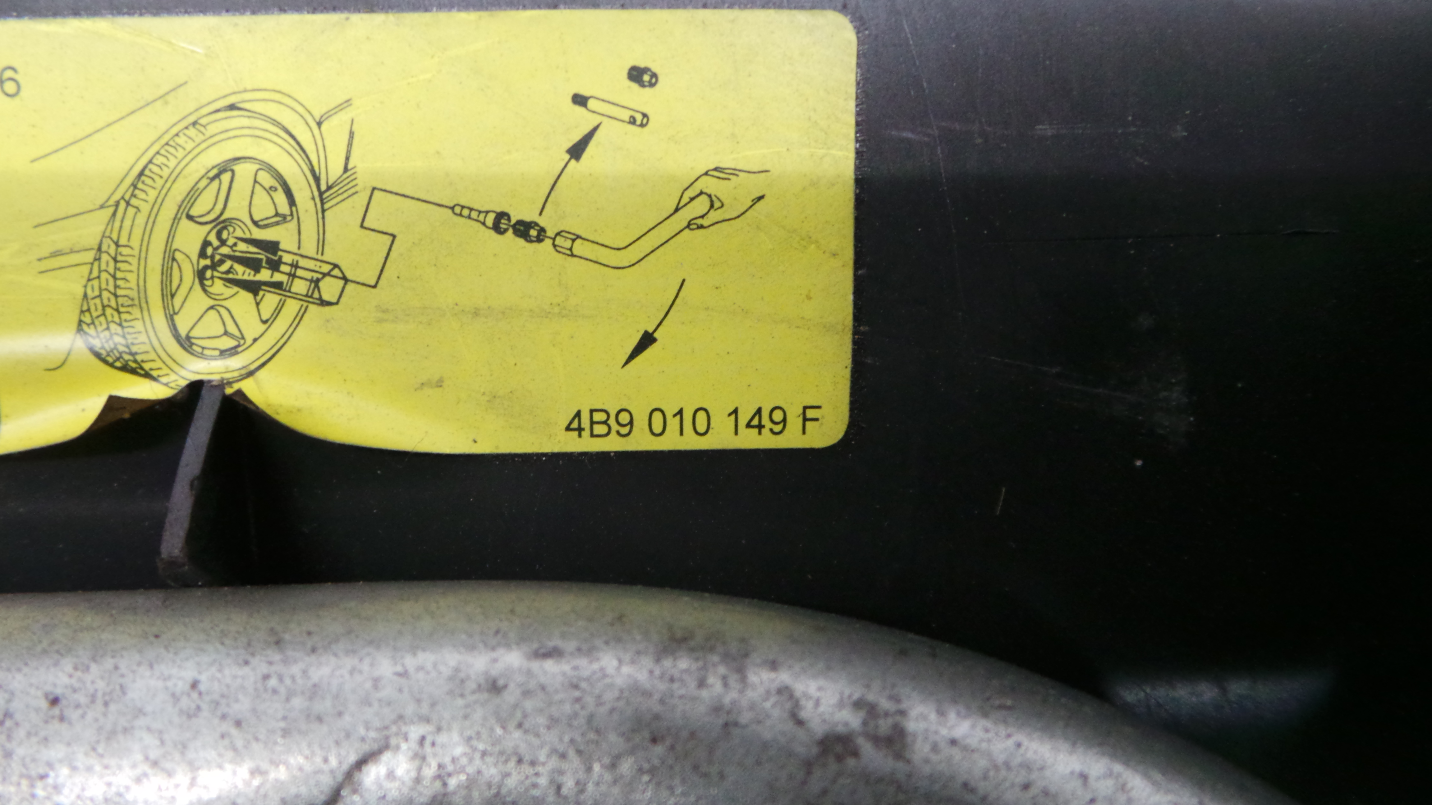 Kit Pneu Suplente 4B9010149F - AUDI A6 C5 (4B2)-36435776