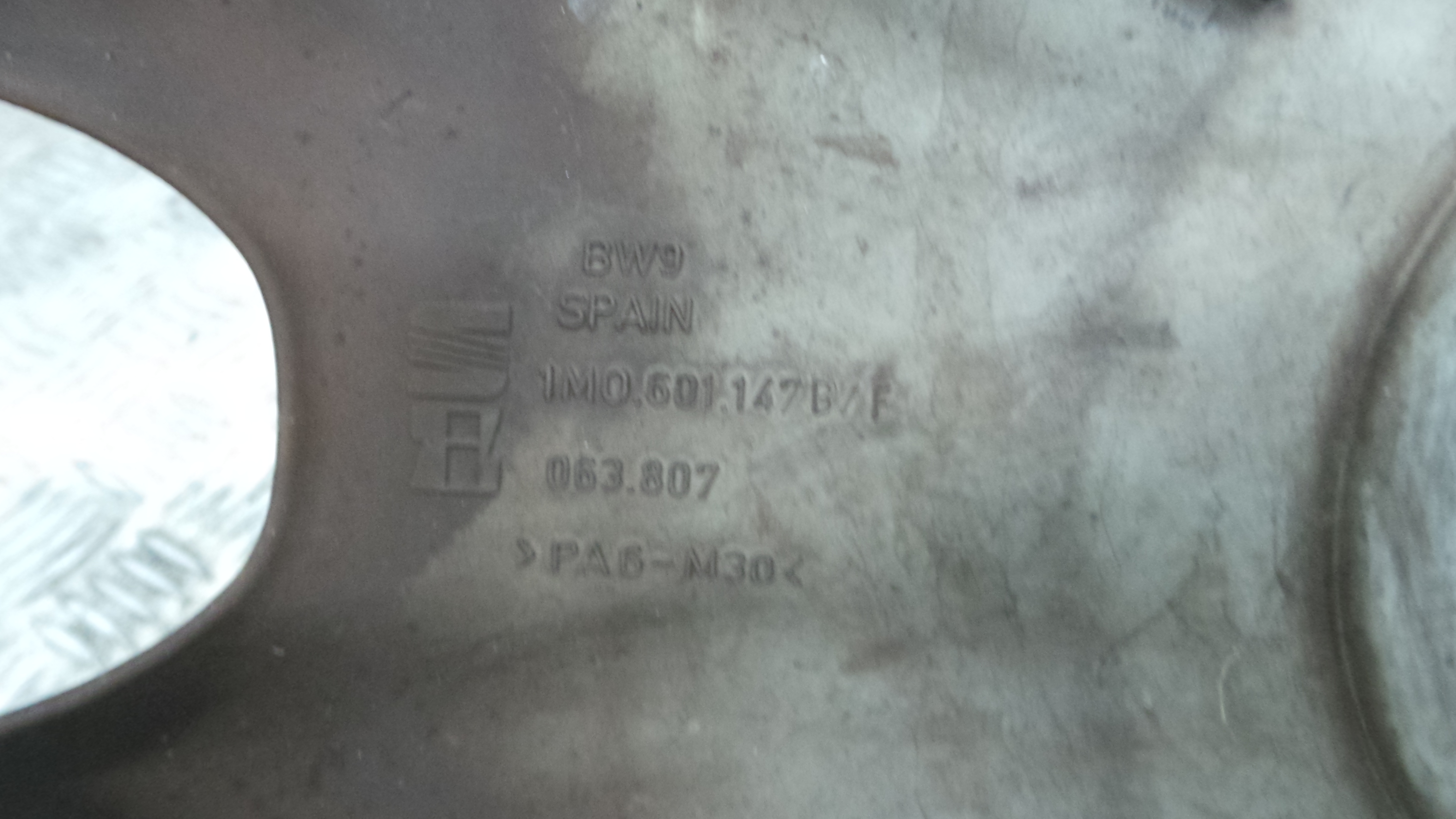 Tampões das rodas 1M0601147 - SEAT LEON (1M1)-36435784