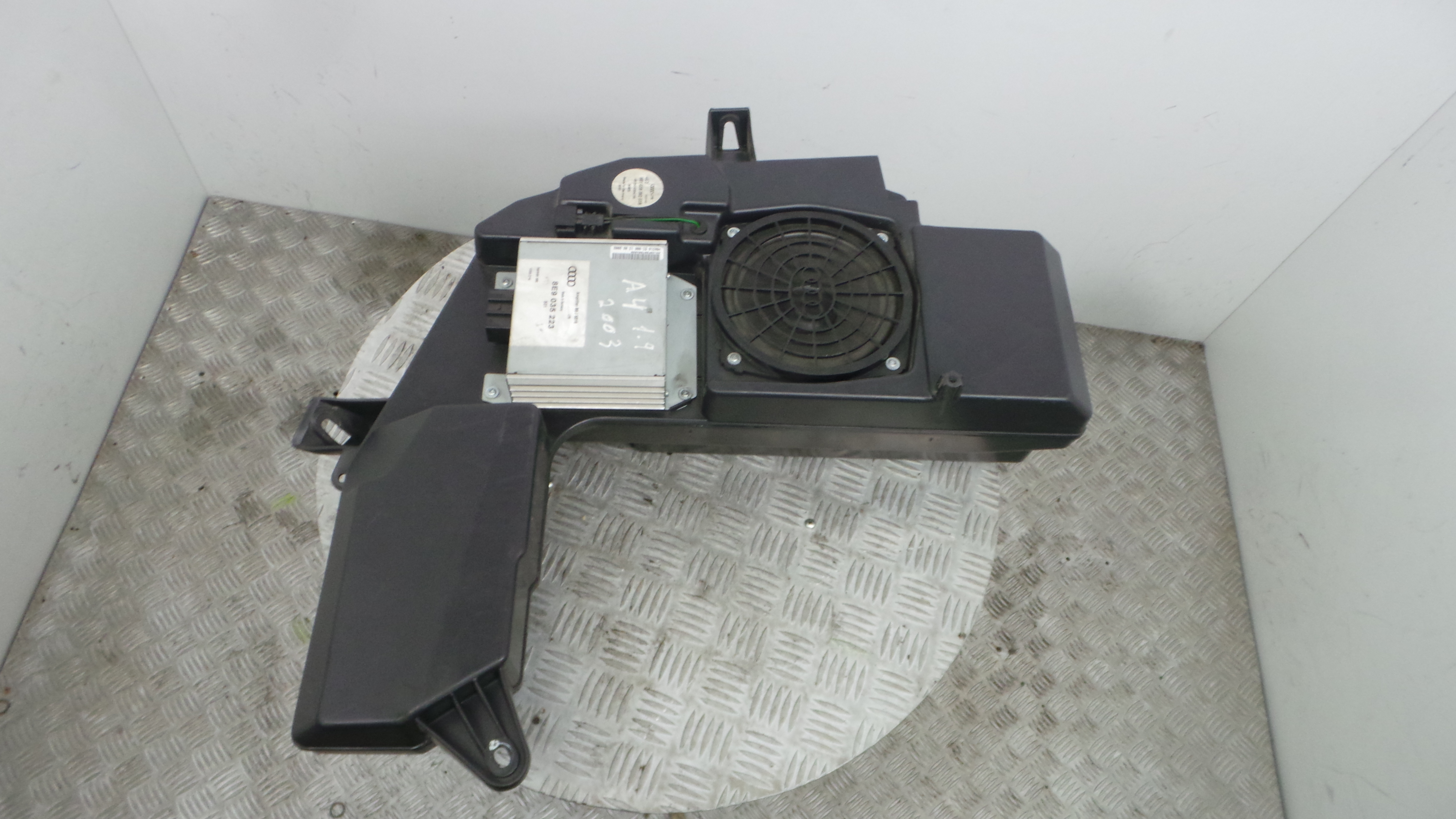 Subwoofers 8E9035382 - AUDI A4 B6 (8E2)-36435788