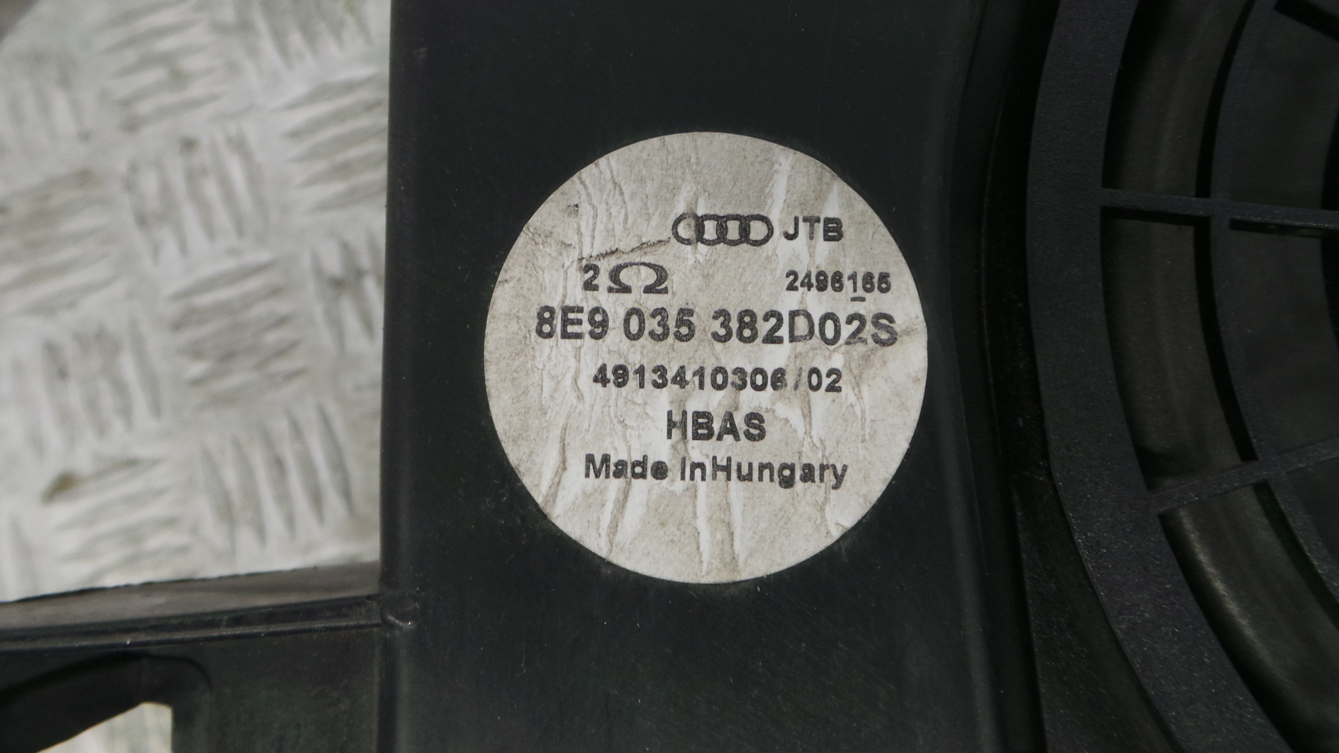 Subwoofers 8E9035382D - AUDI A4 B7 (8EC)-36435792