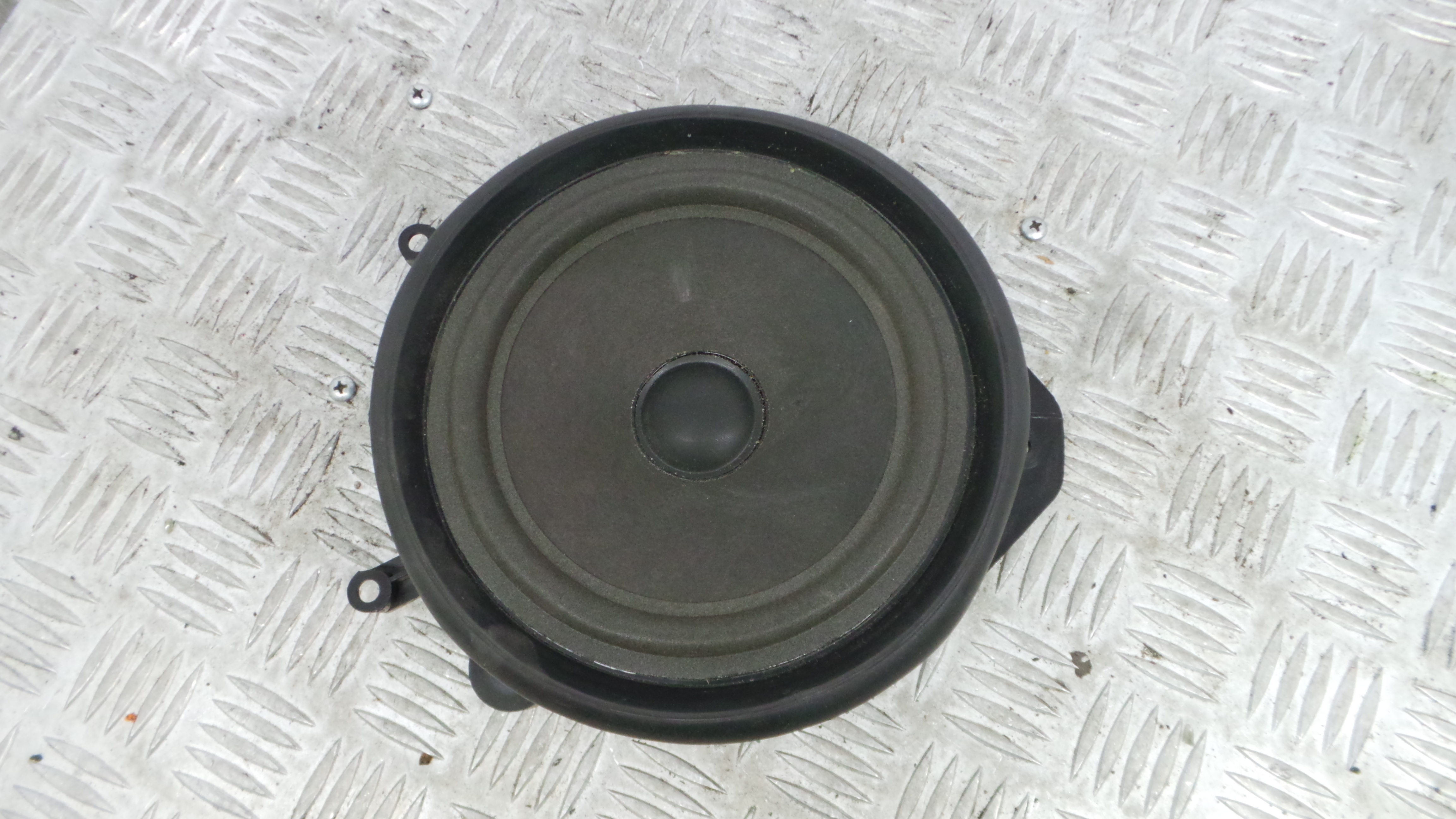 Colunas de Som 8E0035411 - AUDI A4 B6 (8E2)-36435953 Colunas de Som 8E0035411 - AUDI A4 B6 (8E2)-36435953