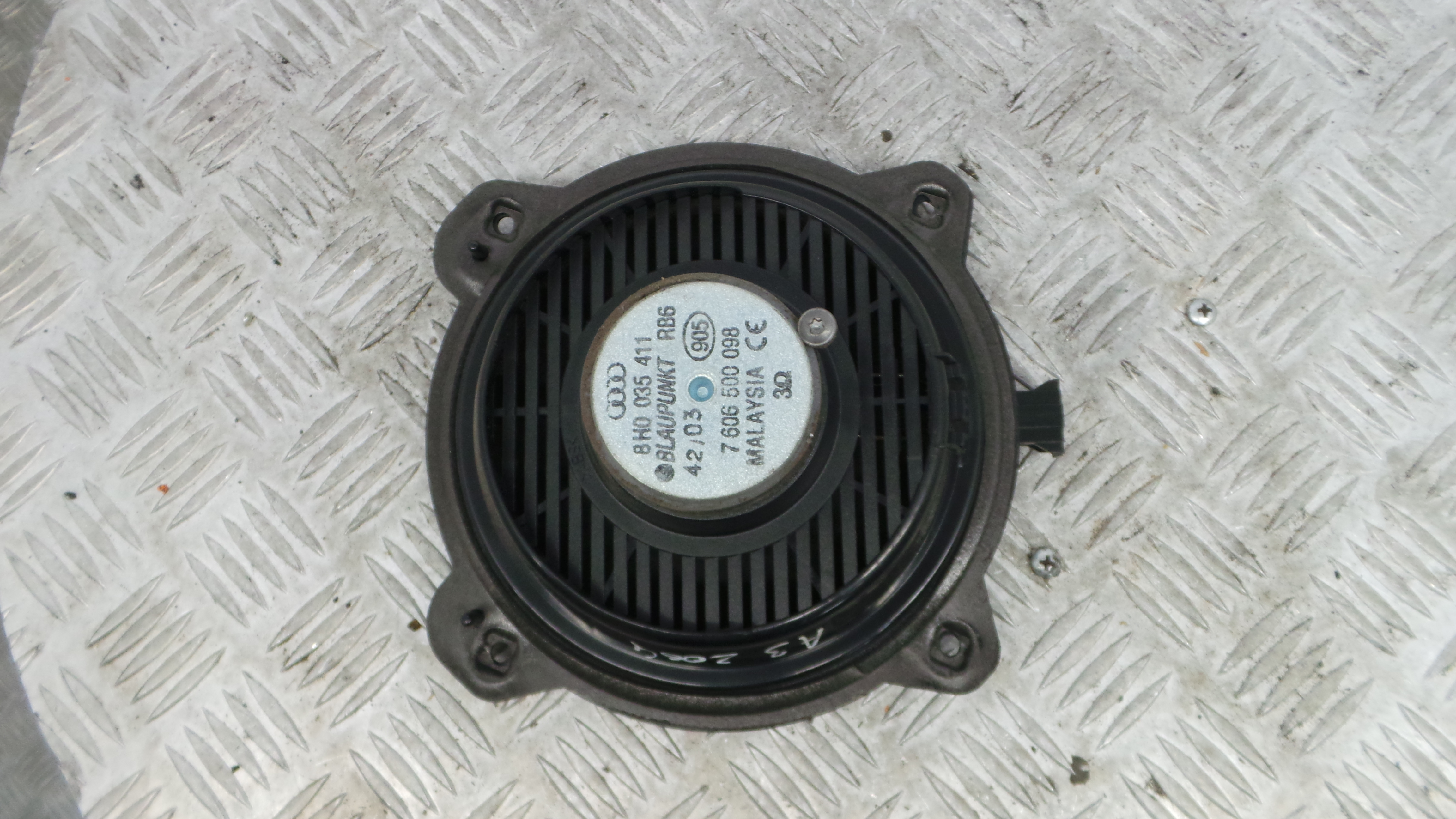 Colunas de Som  8H0035411 - AUDI A3 (8P1)-36435957