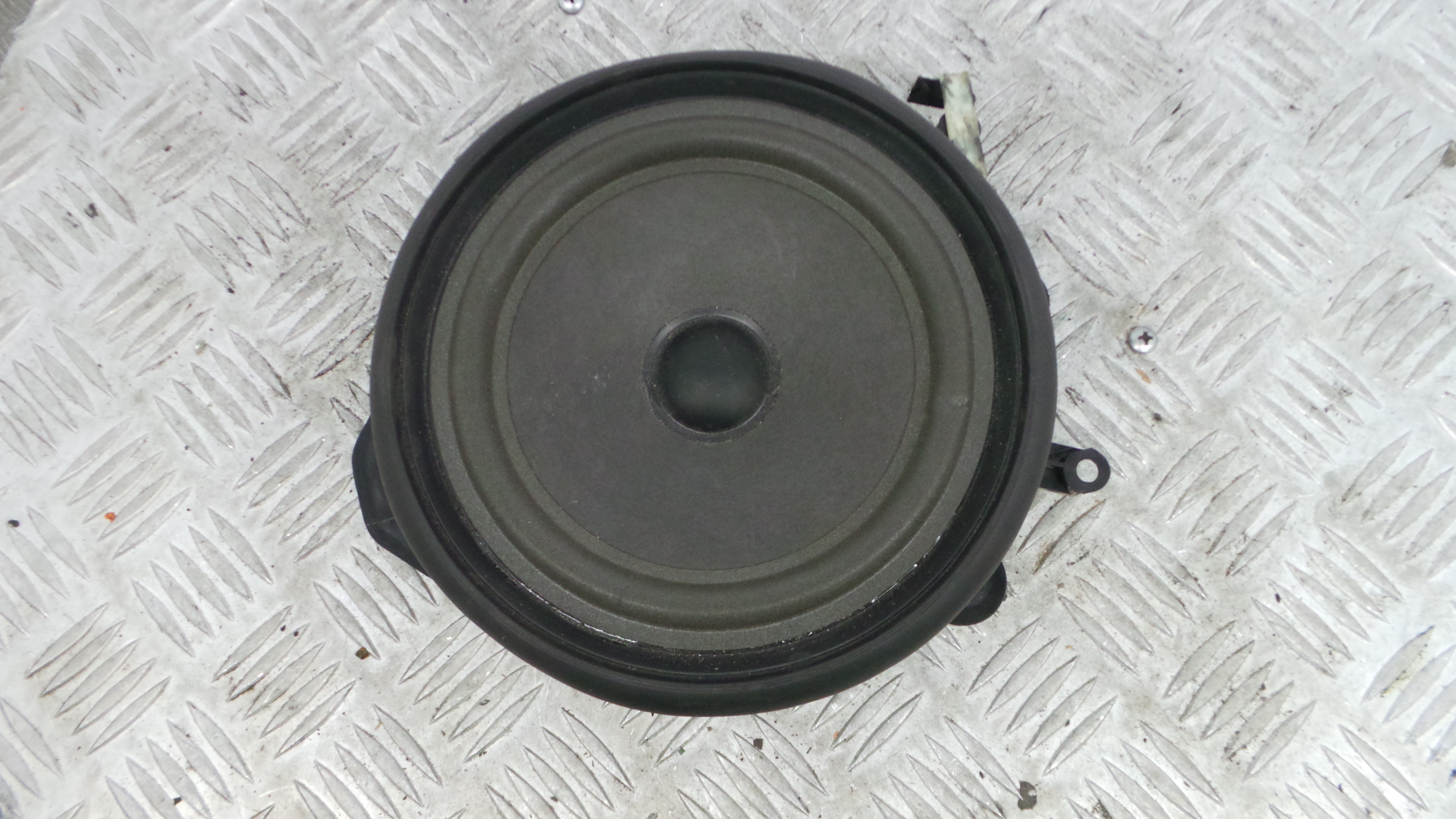 Colunas de Som 8E0035411 - AUDI A4 B7 (8EC)-36435961 Colunas de Som 8E0035411 - AUDI A4 B7 (8EC)-36435961