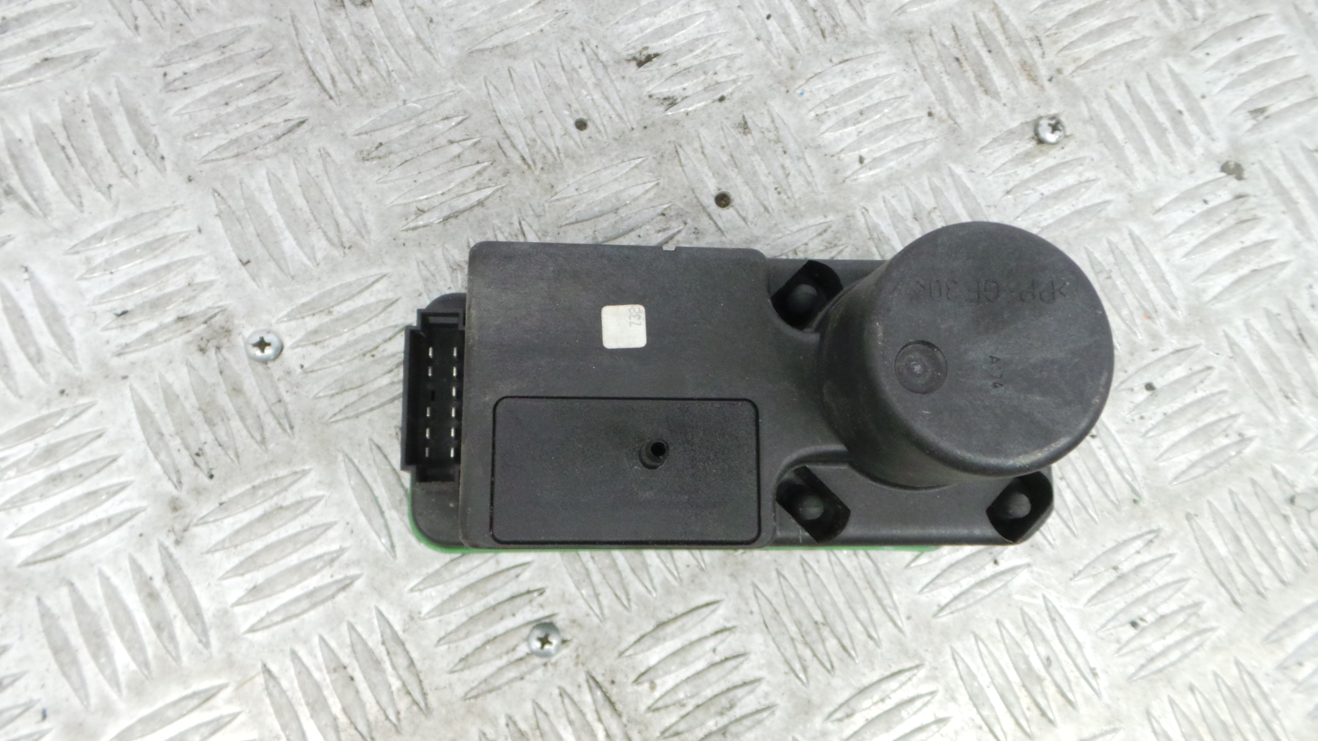 Compressor / Bomba Fecho Central 3A0962257 - VW PASSAT B3/B4 (3A2, 35I)-36436035