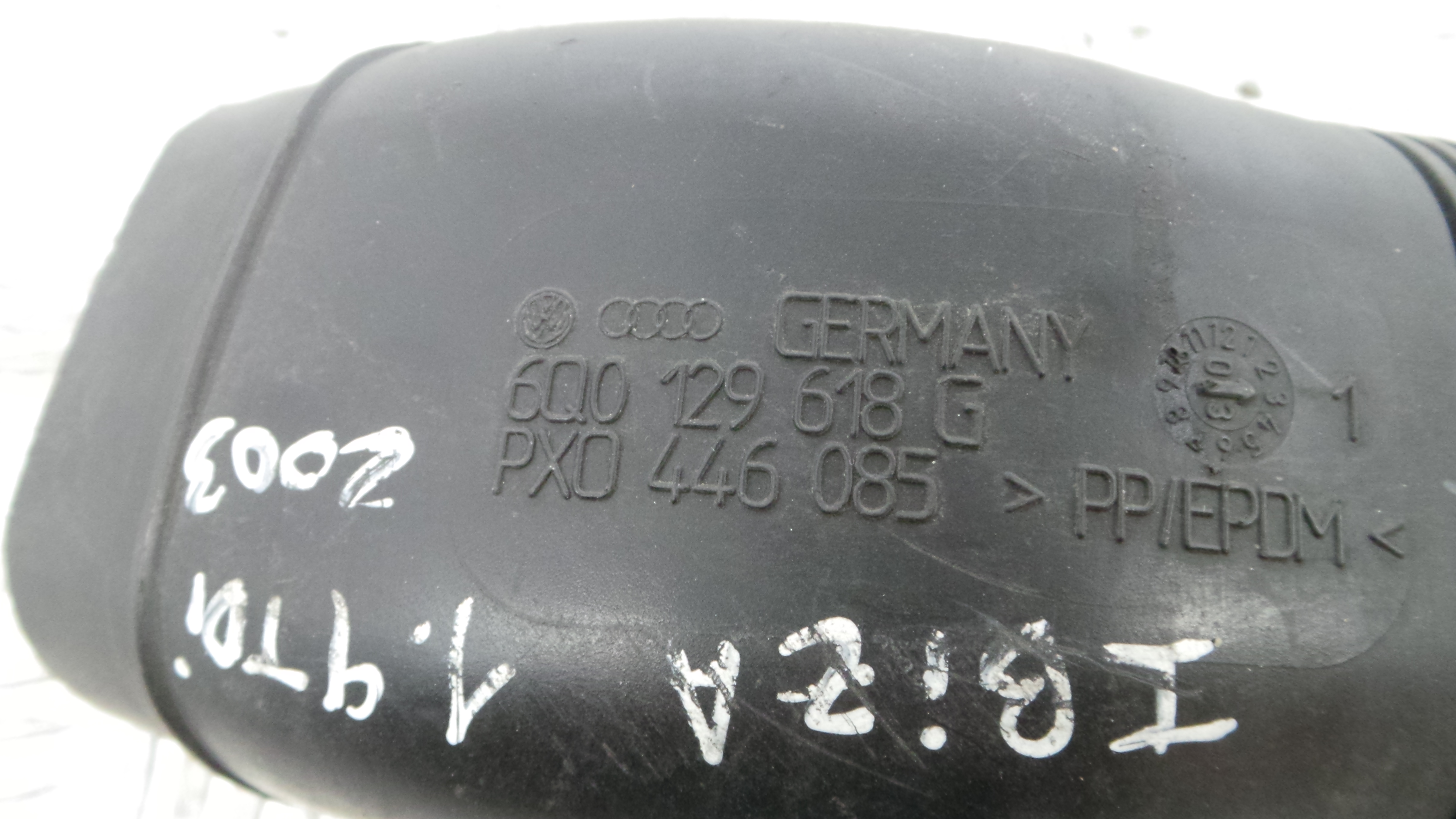 Tubo Caixa Filtro Ar 6Q0129618G - SEAT IBIZA III (6L1), IBIZA Mk III (6L1)-36436044